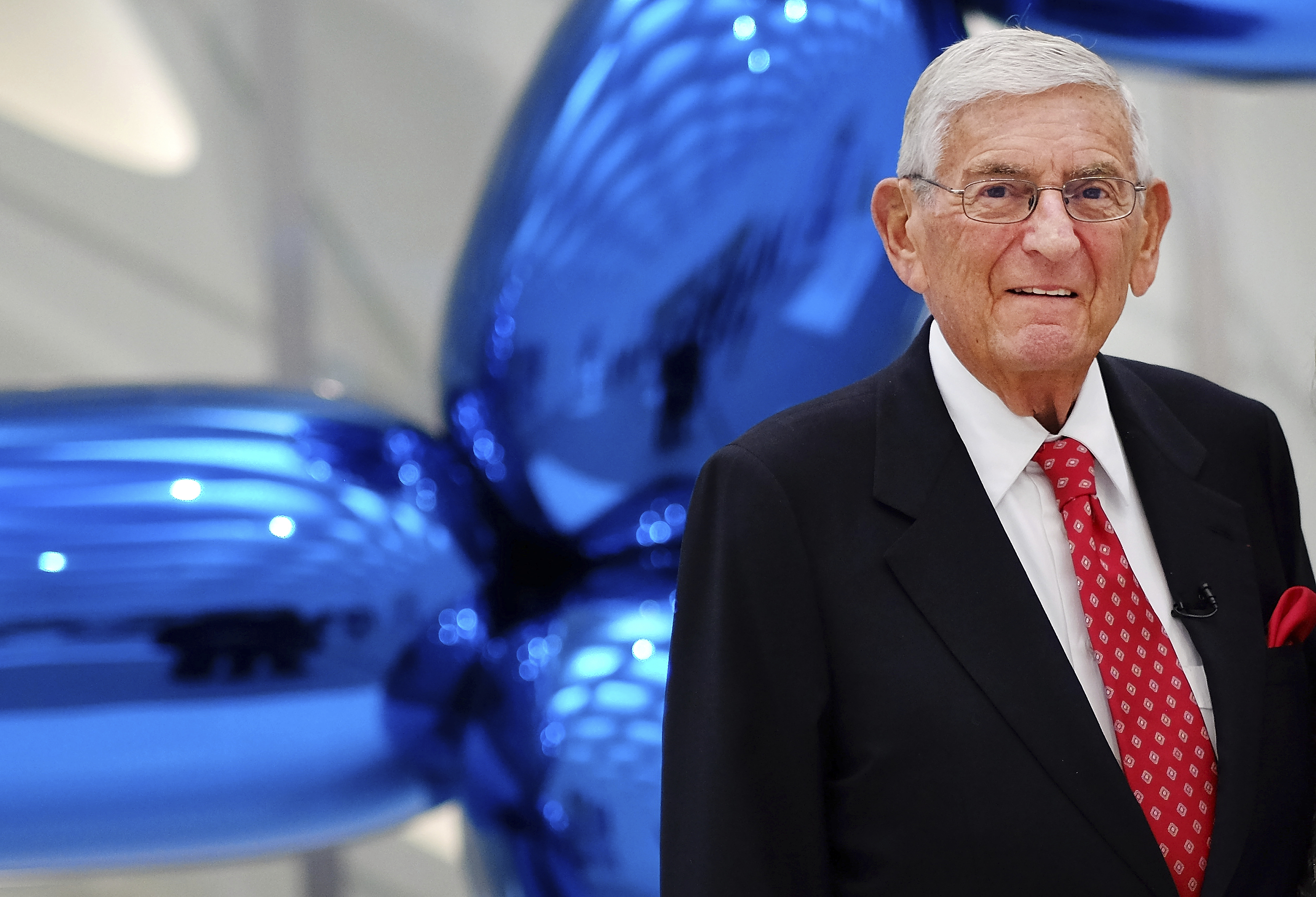 Eli Broad dead at 87; billionaire spent big to reshape L.A. - Los