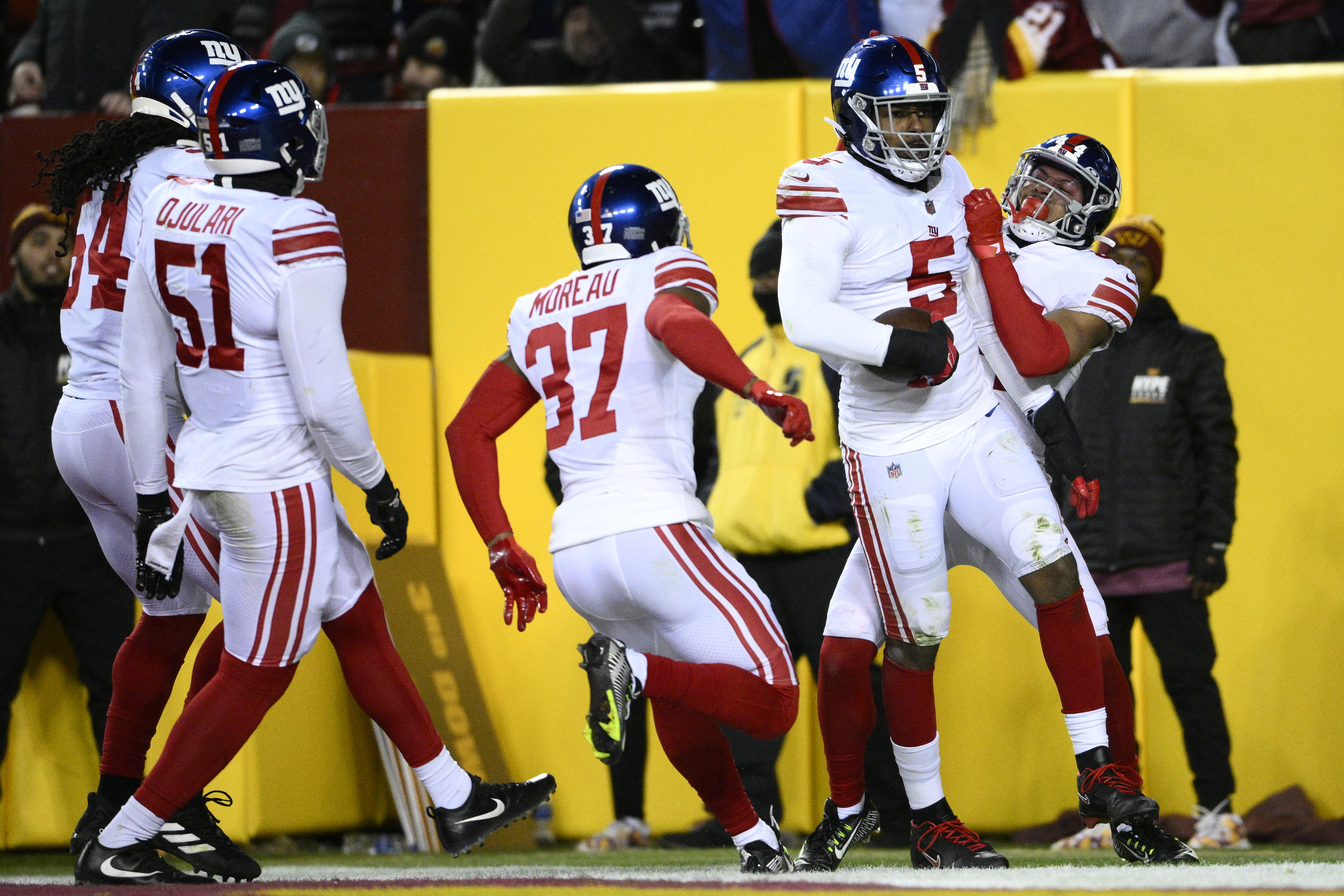 Giants beat Commanders in prime time to end winless skid