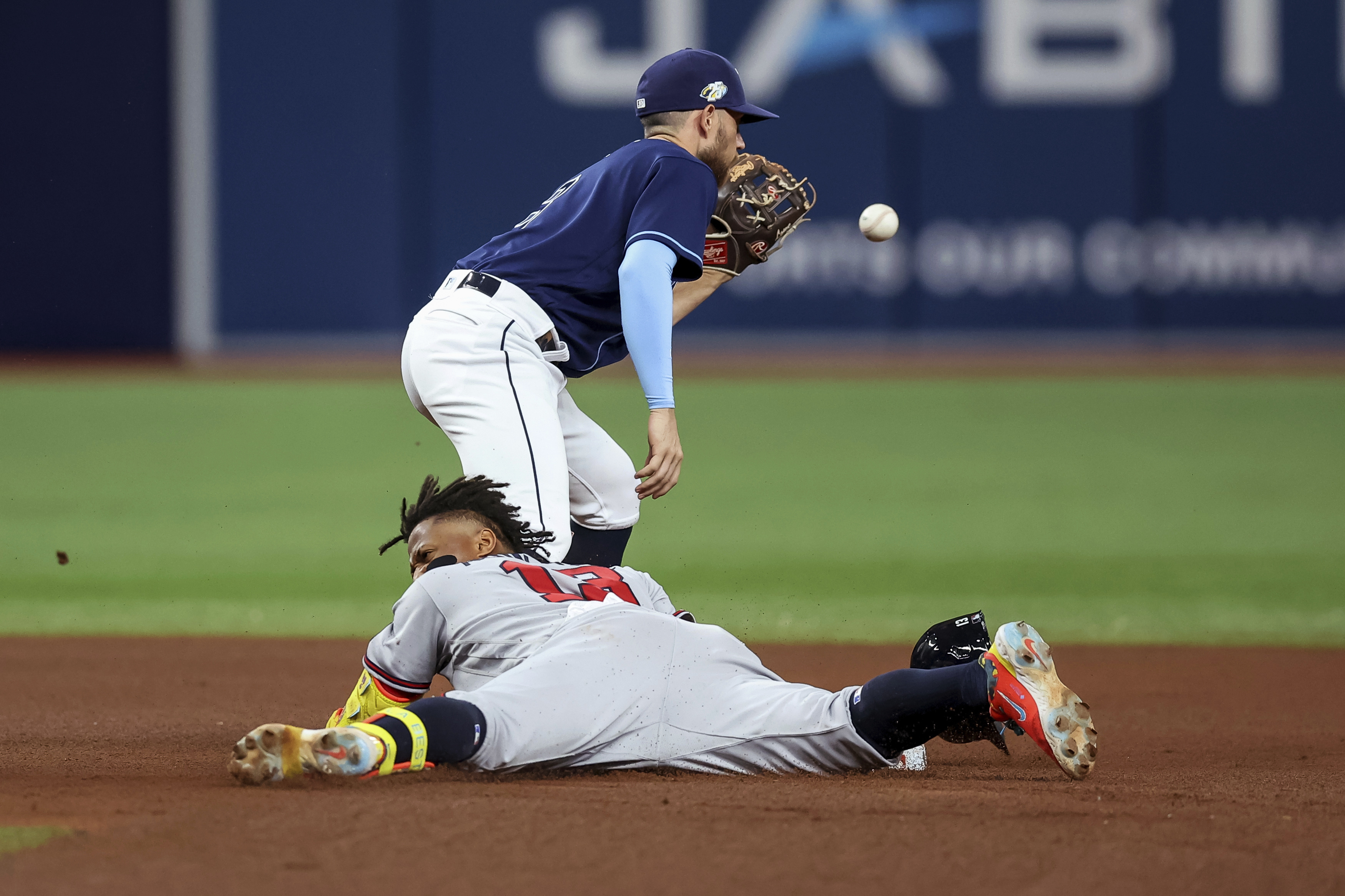 Sean Murphy homers as the MLB-best Braves edge the AL-best Rays, 2-1