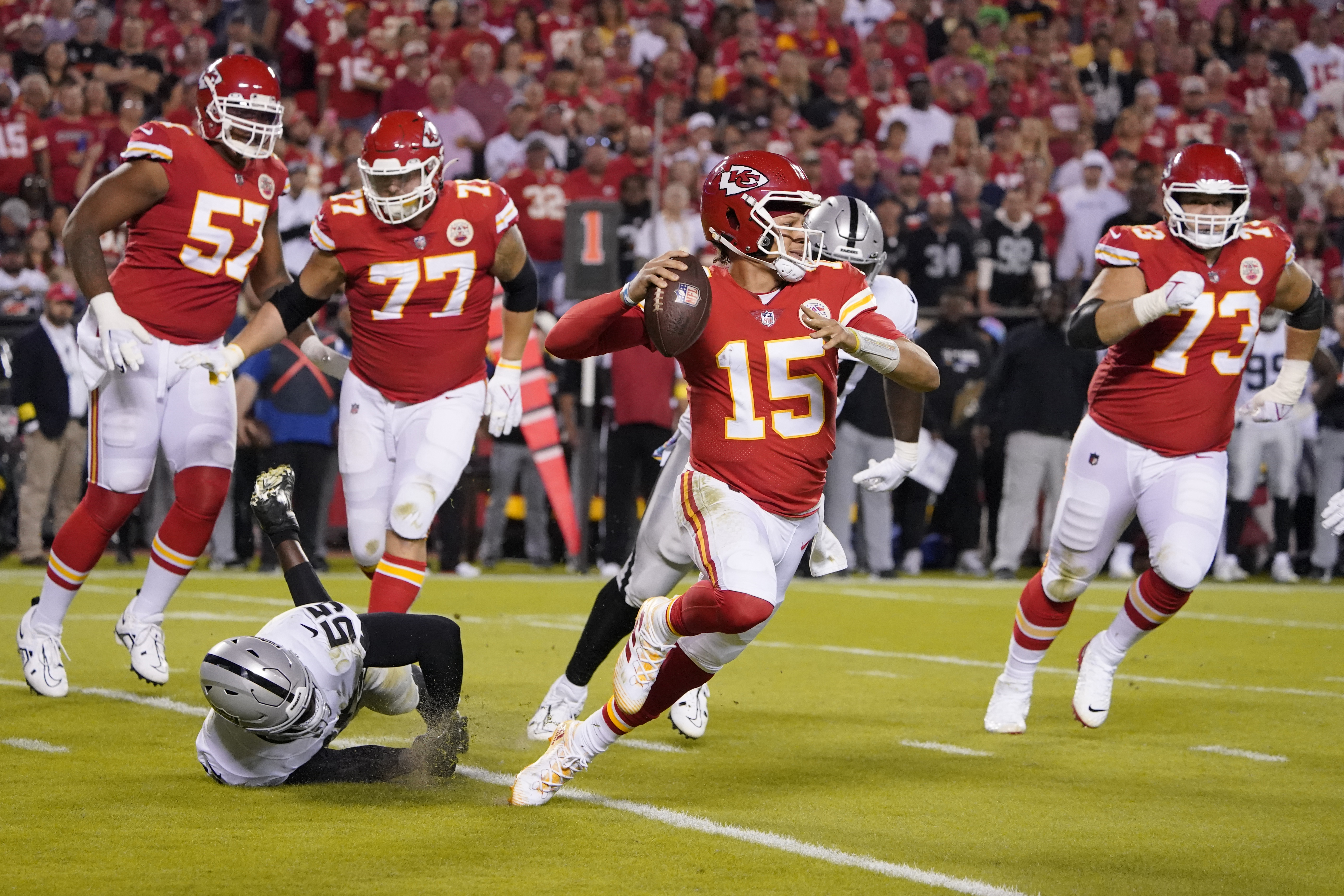 Chiefs hold on for wild 30-29 victory over rival Raiders - West Hawaii Today