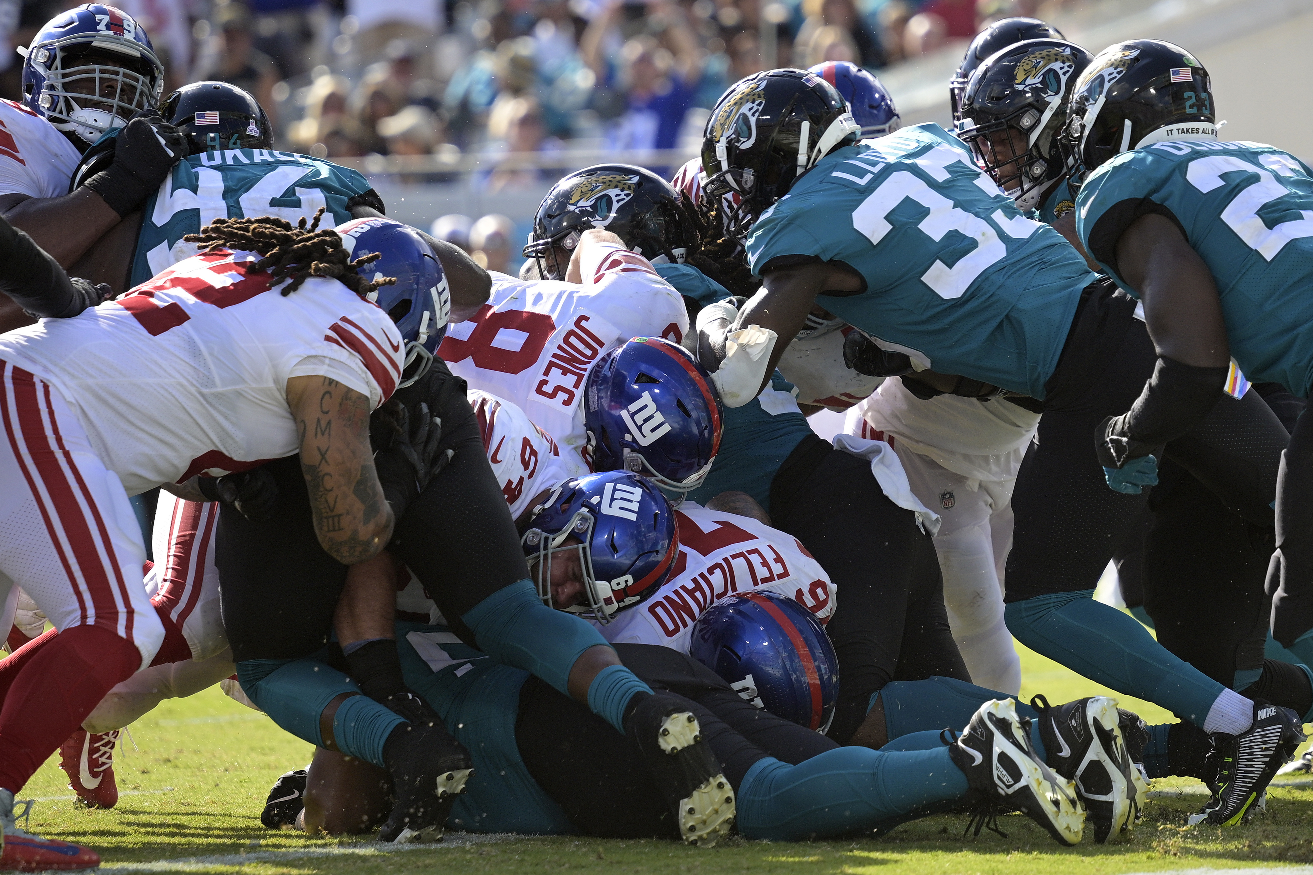 Giants stop Jaguars at 1-yard line for 23-17 win, get to 6-1