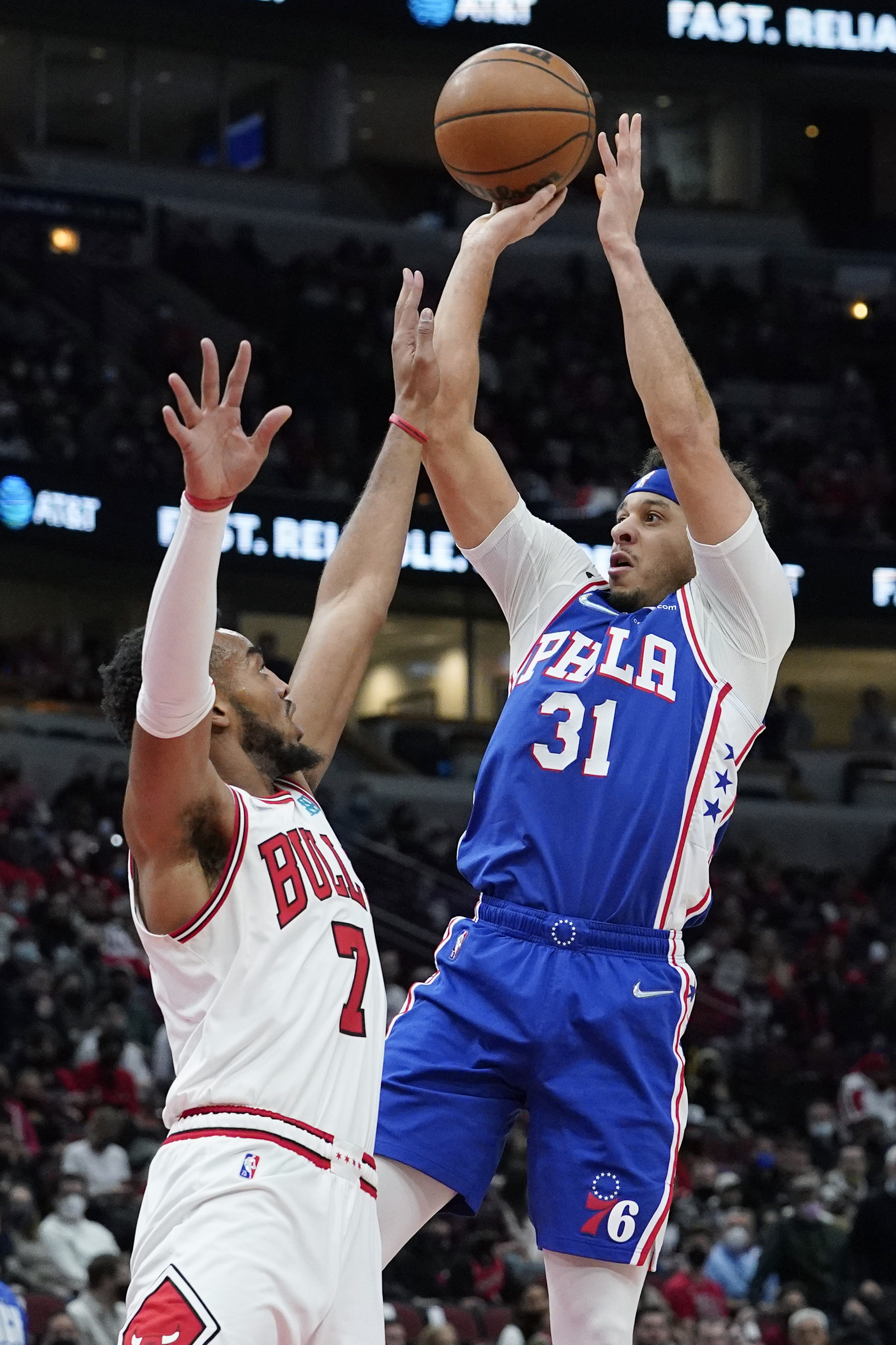 Tobias Harris Leads Detroit, Curry Overpowers