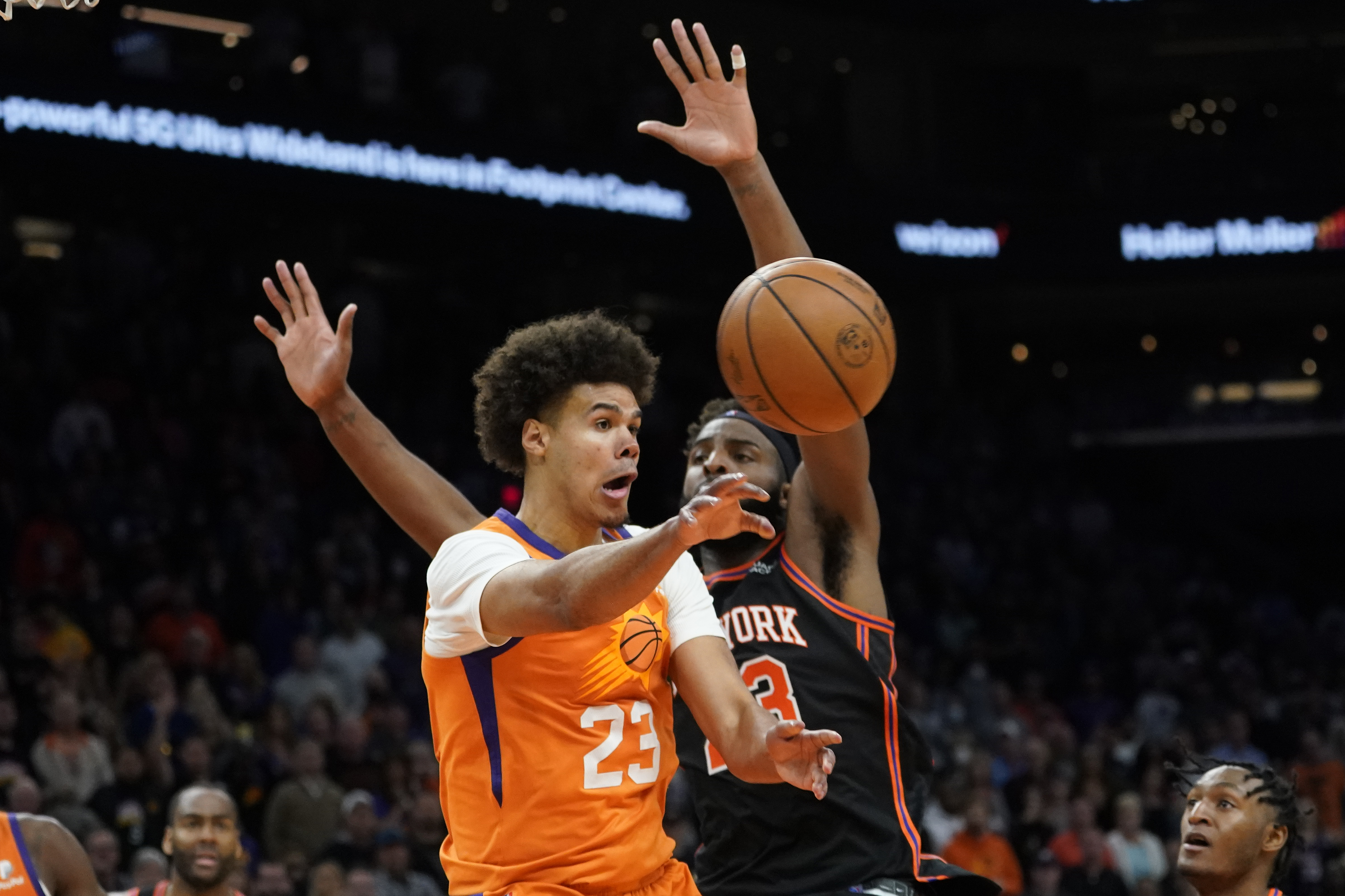 Cam Johnson banks in 3, NBA-leading Suns stun Knicks 115-114 – KGET 17