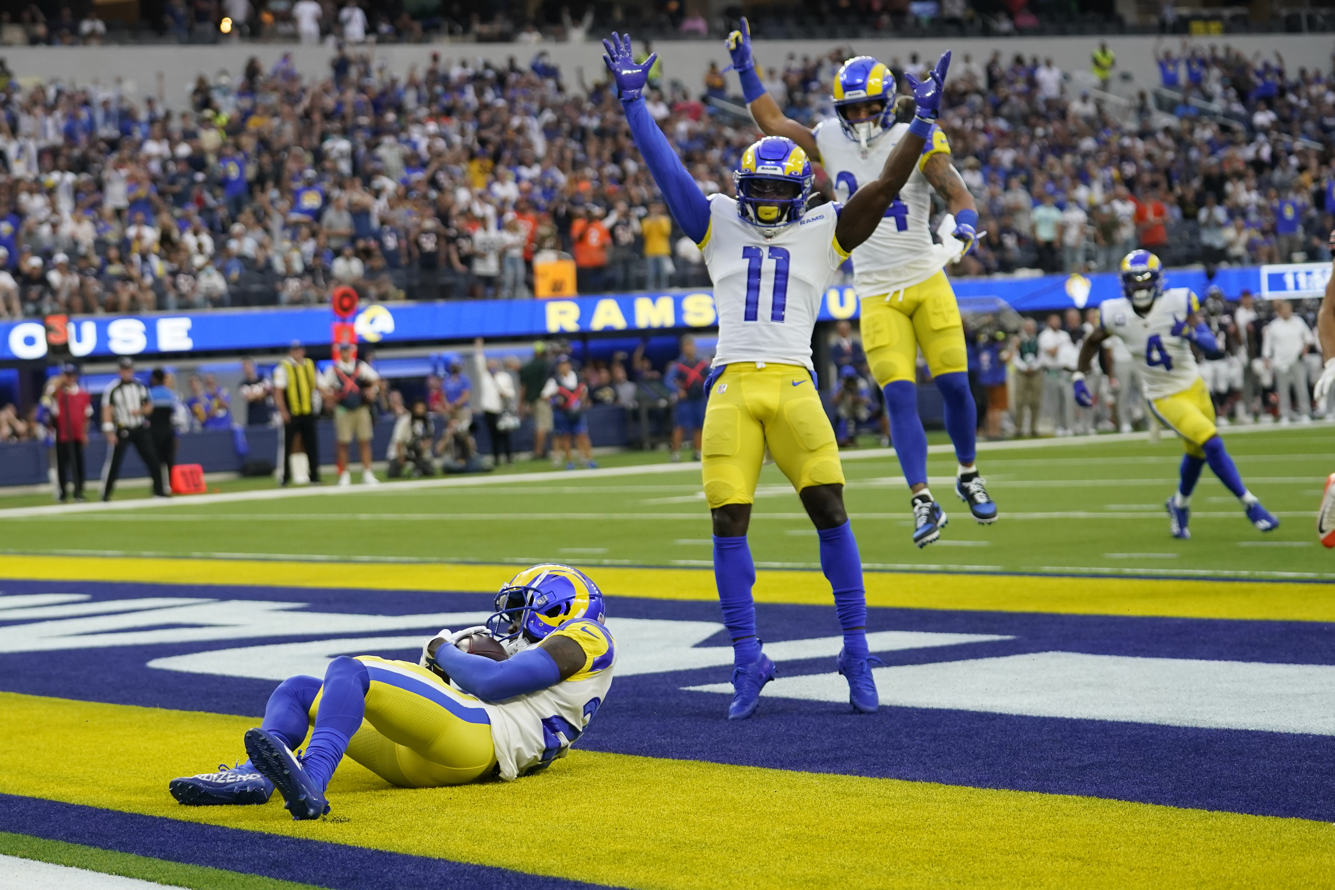 Stafford leads LA Rams past Bears 34-14 in dynamic debut - The San