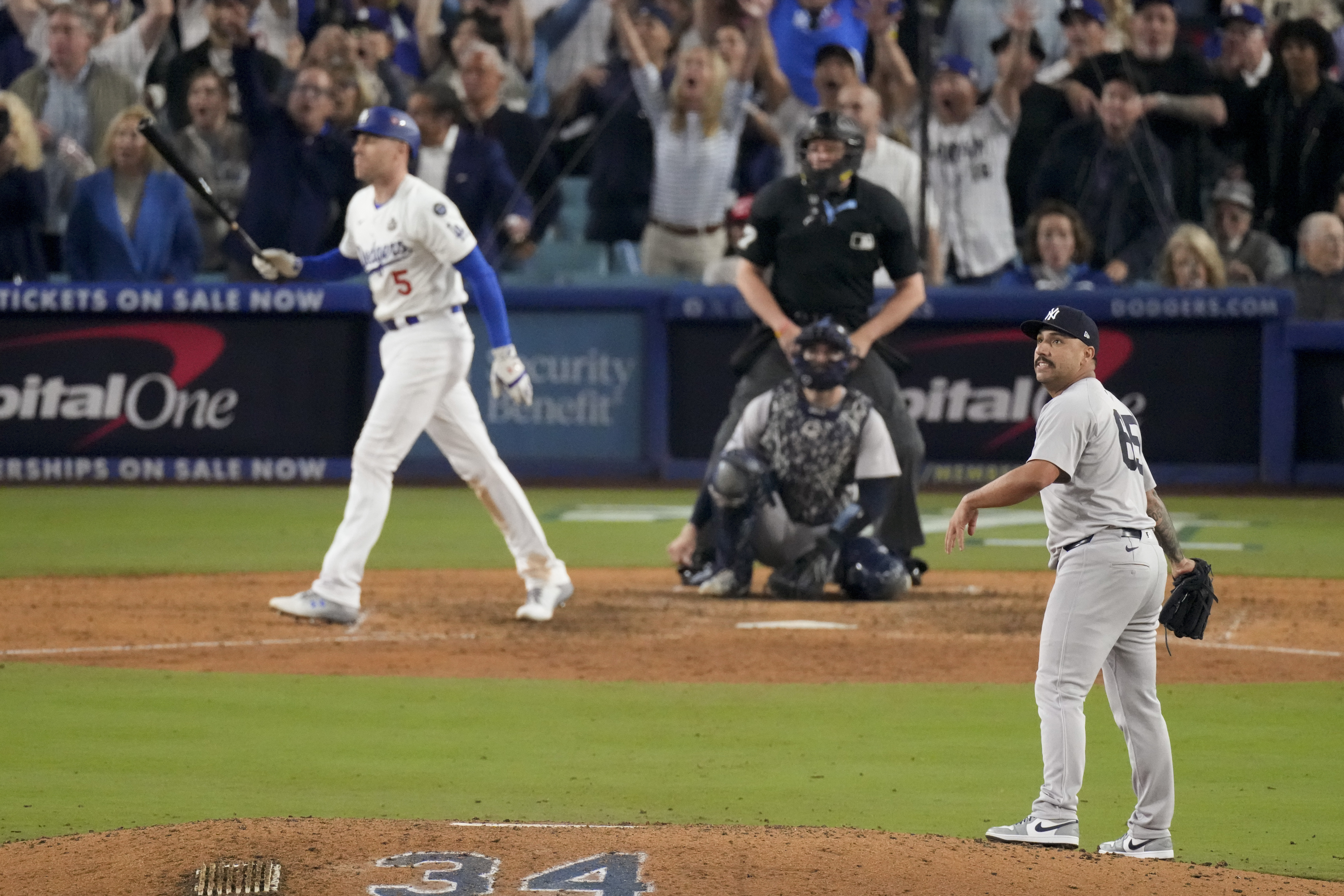 Freddie Freeman's historic walk-off grand slam ball from the World