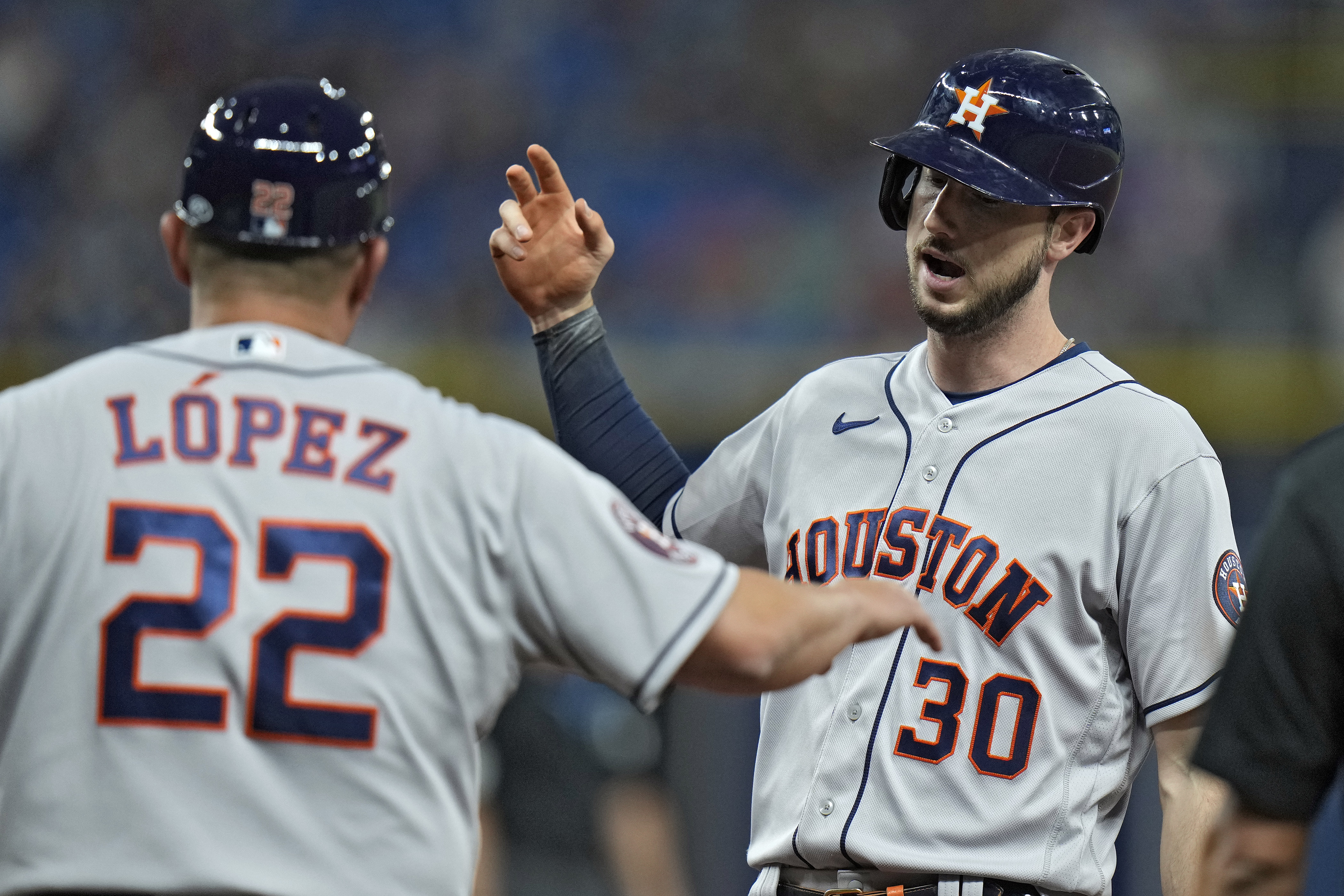 Astros insider: A rough night for Luis Garcia