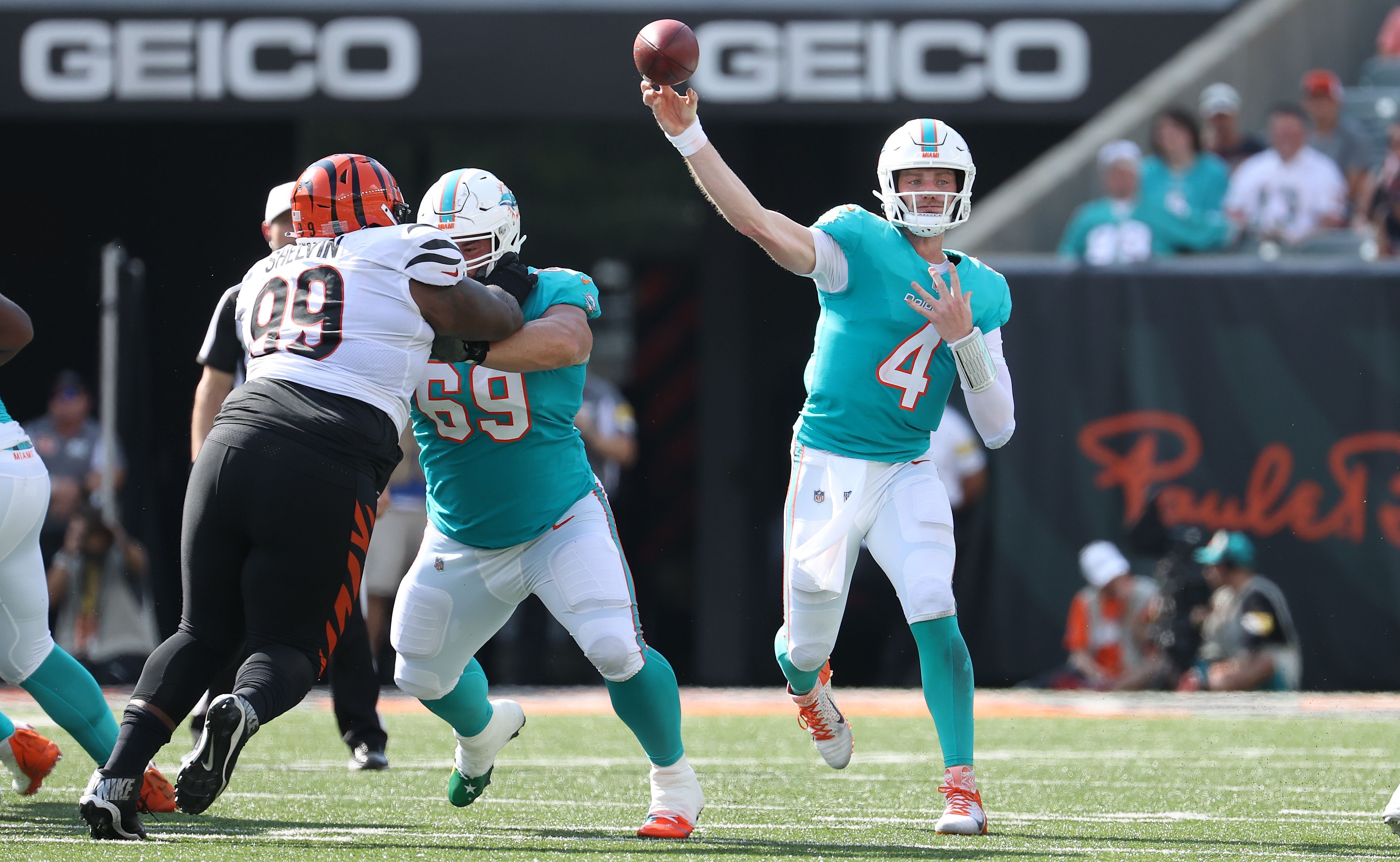 Burrow returns for Bengals as Dolphins rally for win