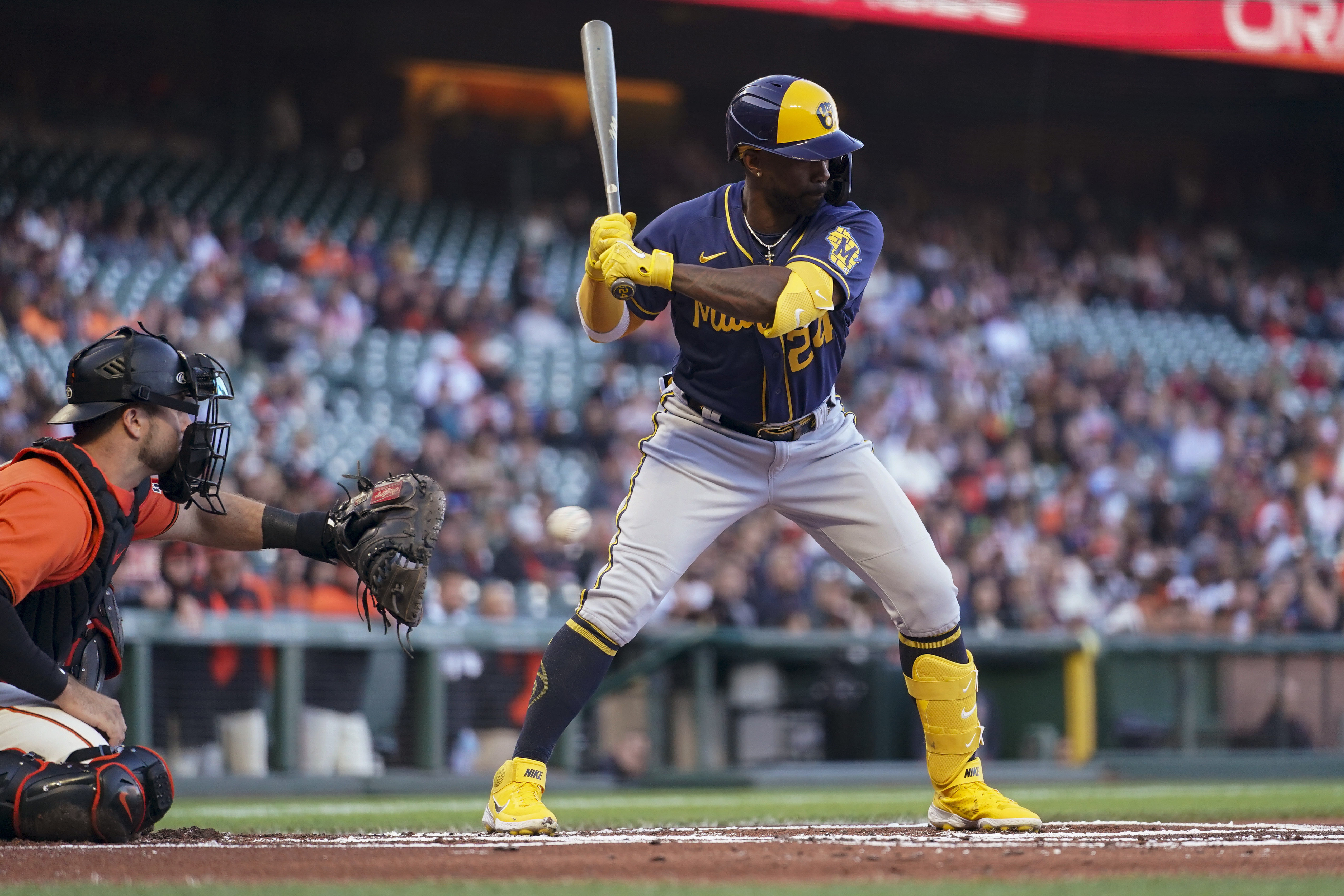 LaMonte Wade Jr. helps Giants sink Brewers - Duluth News Tribune