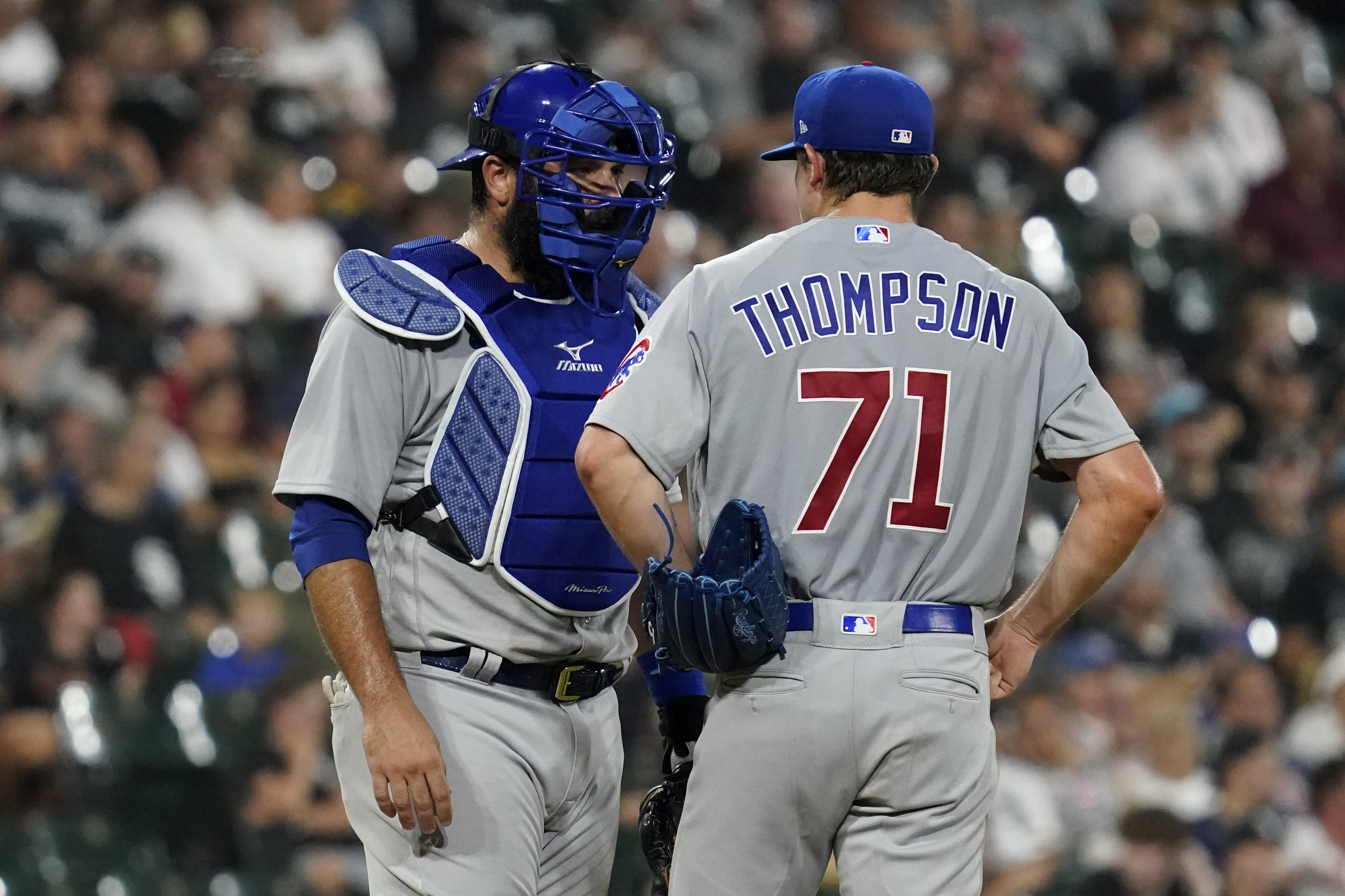 Patrick Wisdom, Alec Mills lead Cubs past White Sox 7-0