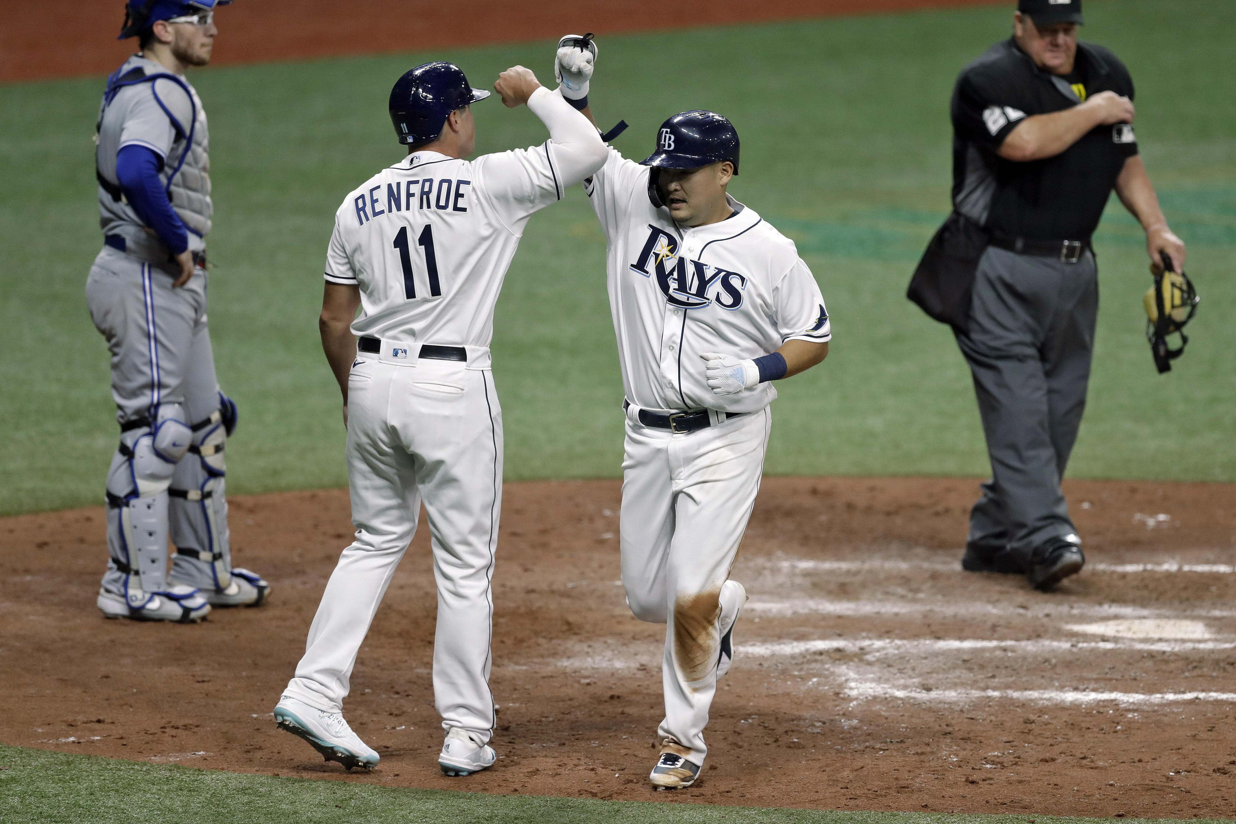 Dodgers pregame: Yoshi Tsutsugo explains goal with swing, working