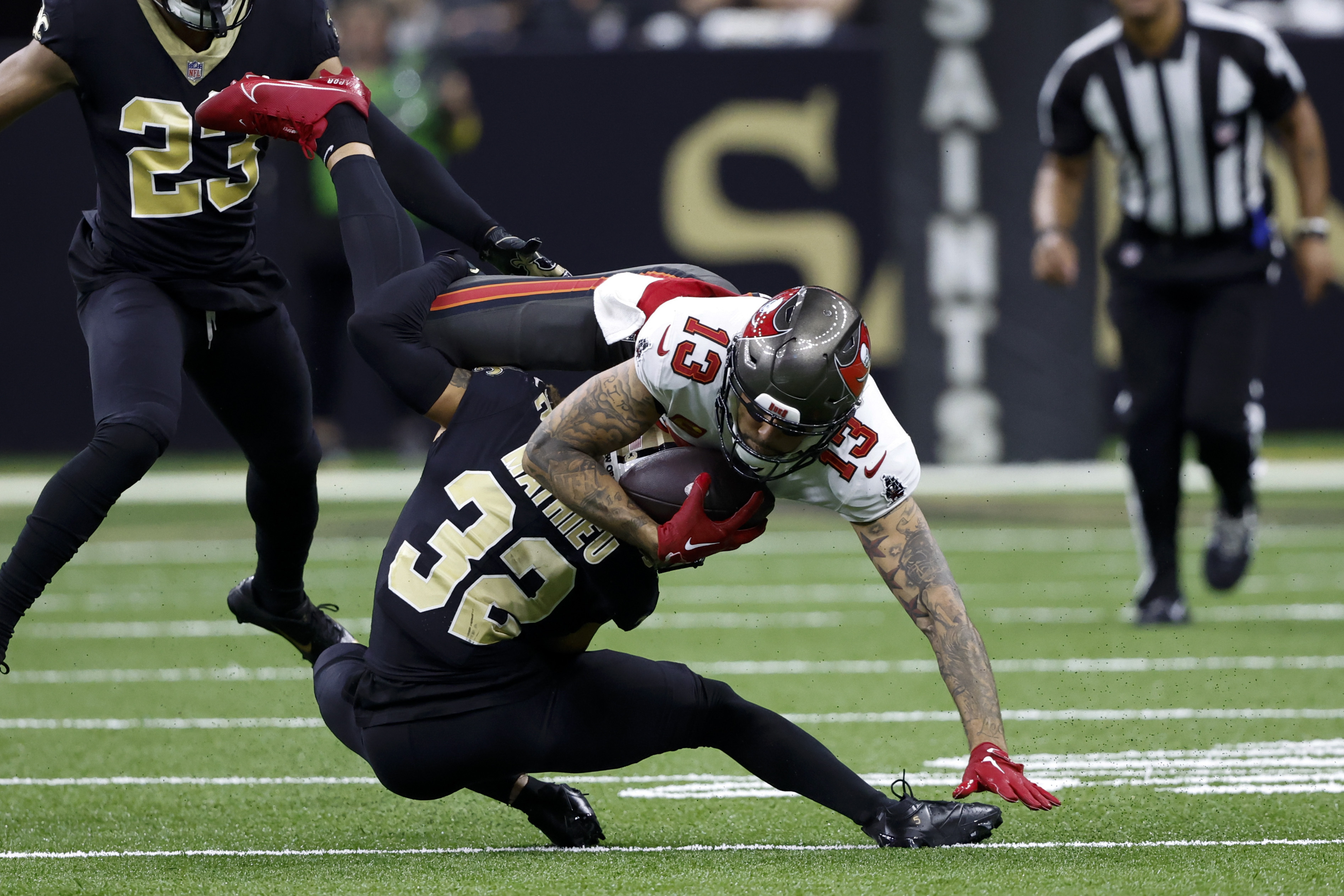 Bucs' Evans suspended for dust-up with Saints' Lattimore