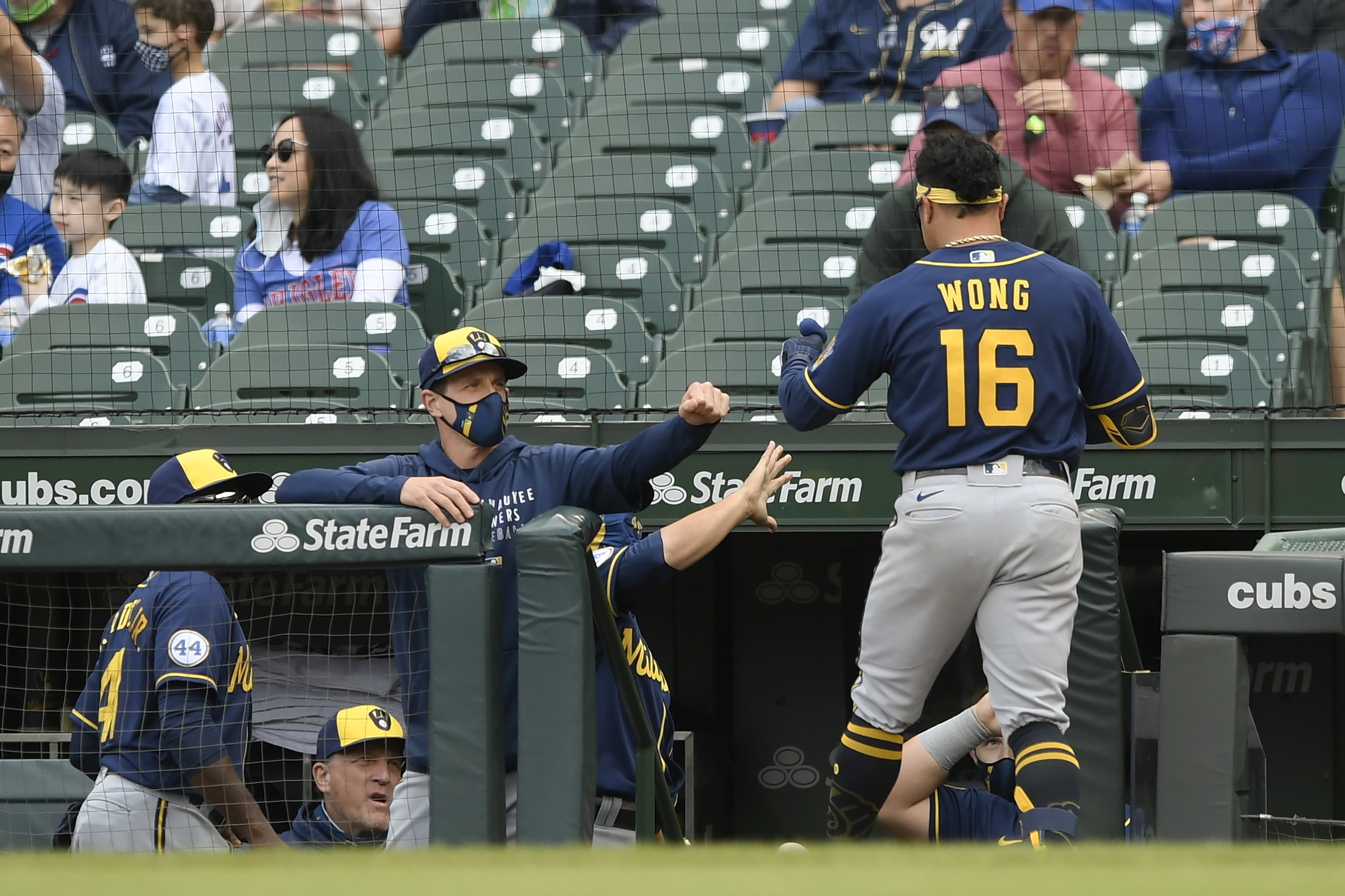 Marisnick stars as Cubs pound Brewers for 4th straight win