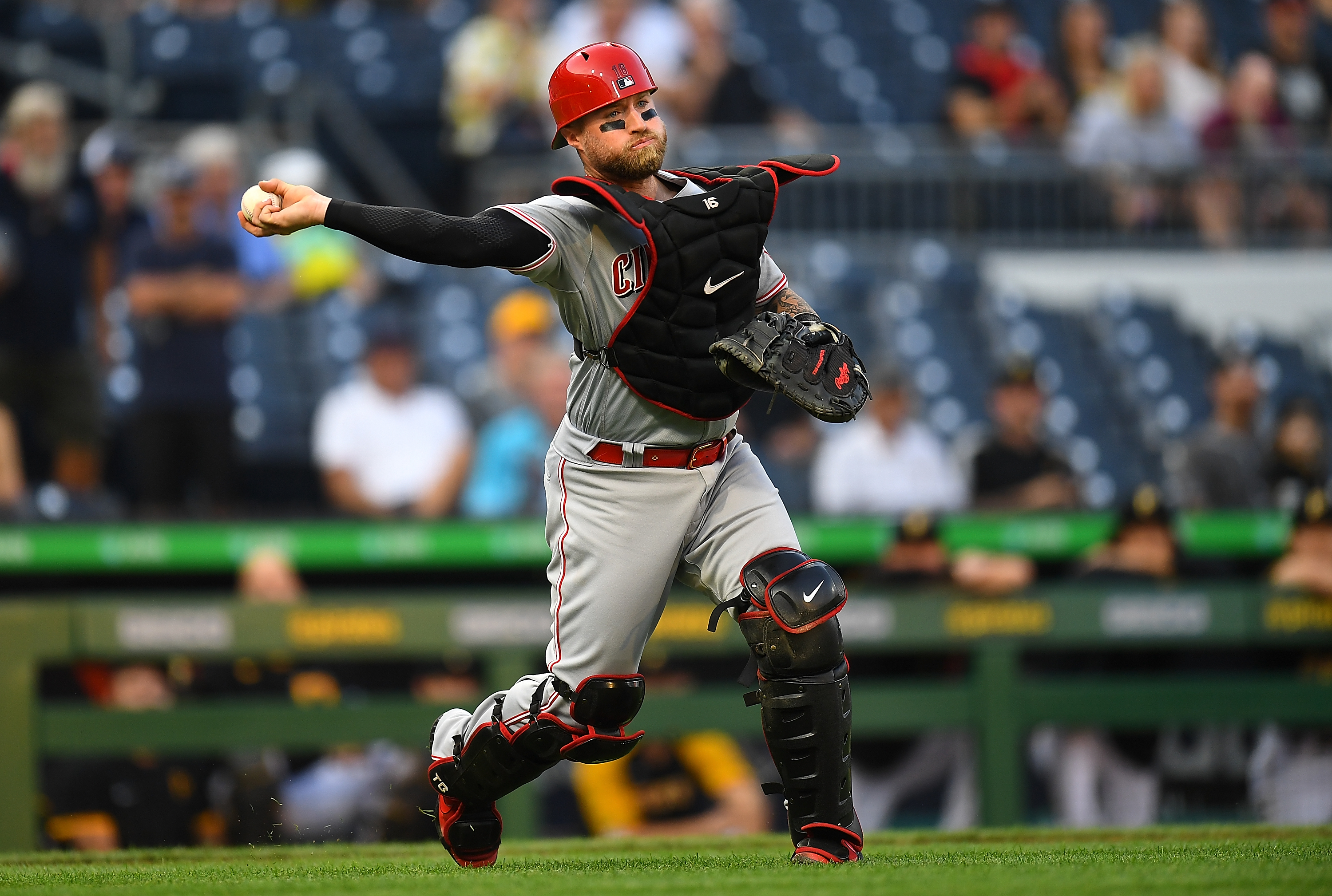 Tigers strike quickly, acquire catcher Tucker Barnhart in deal with Reds