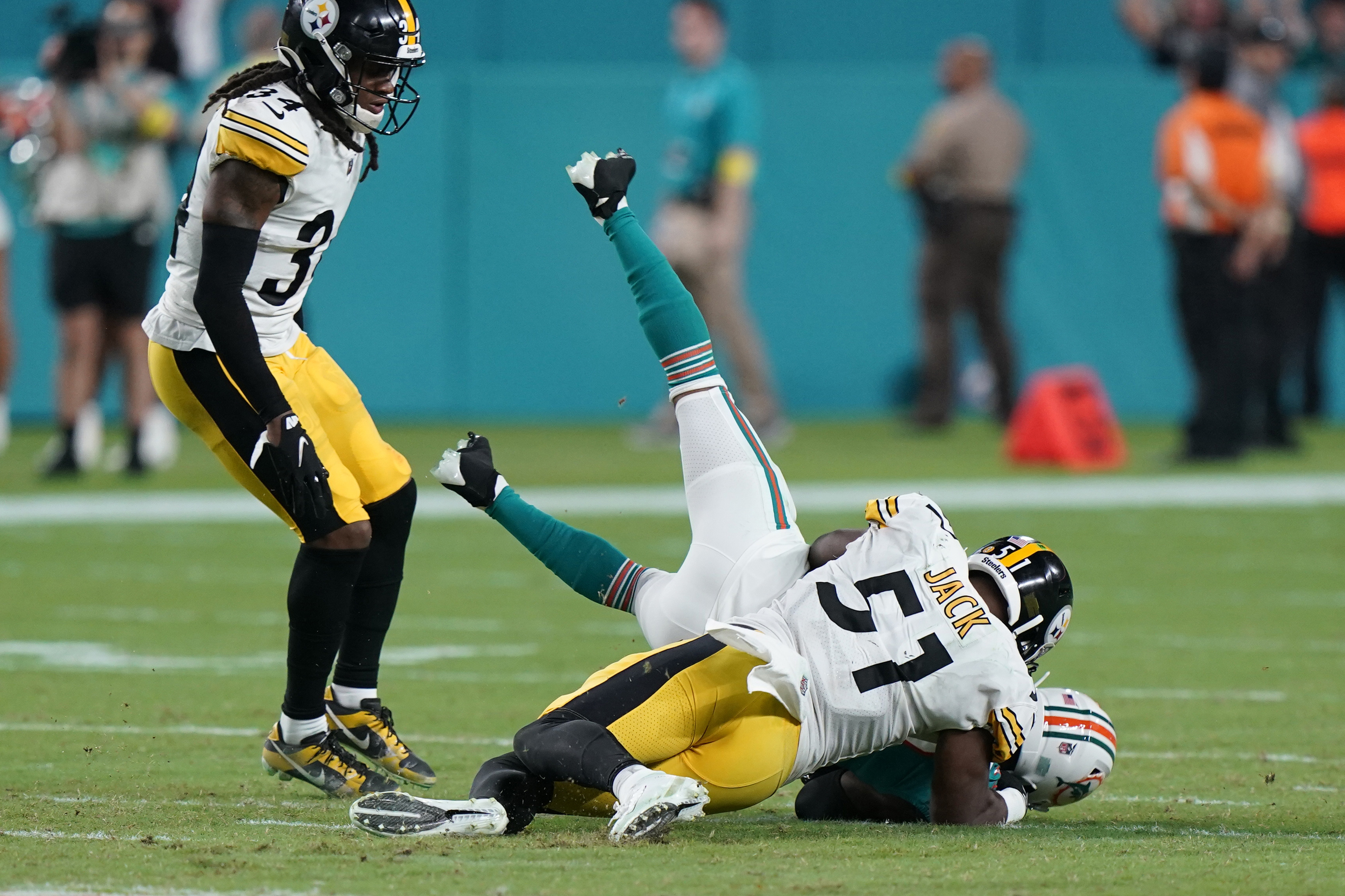 Dolphins survive scoreless 2nd half to beat Steelers in Tua's return from  concussion