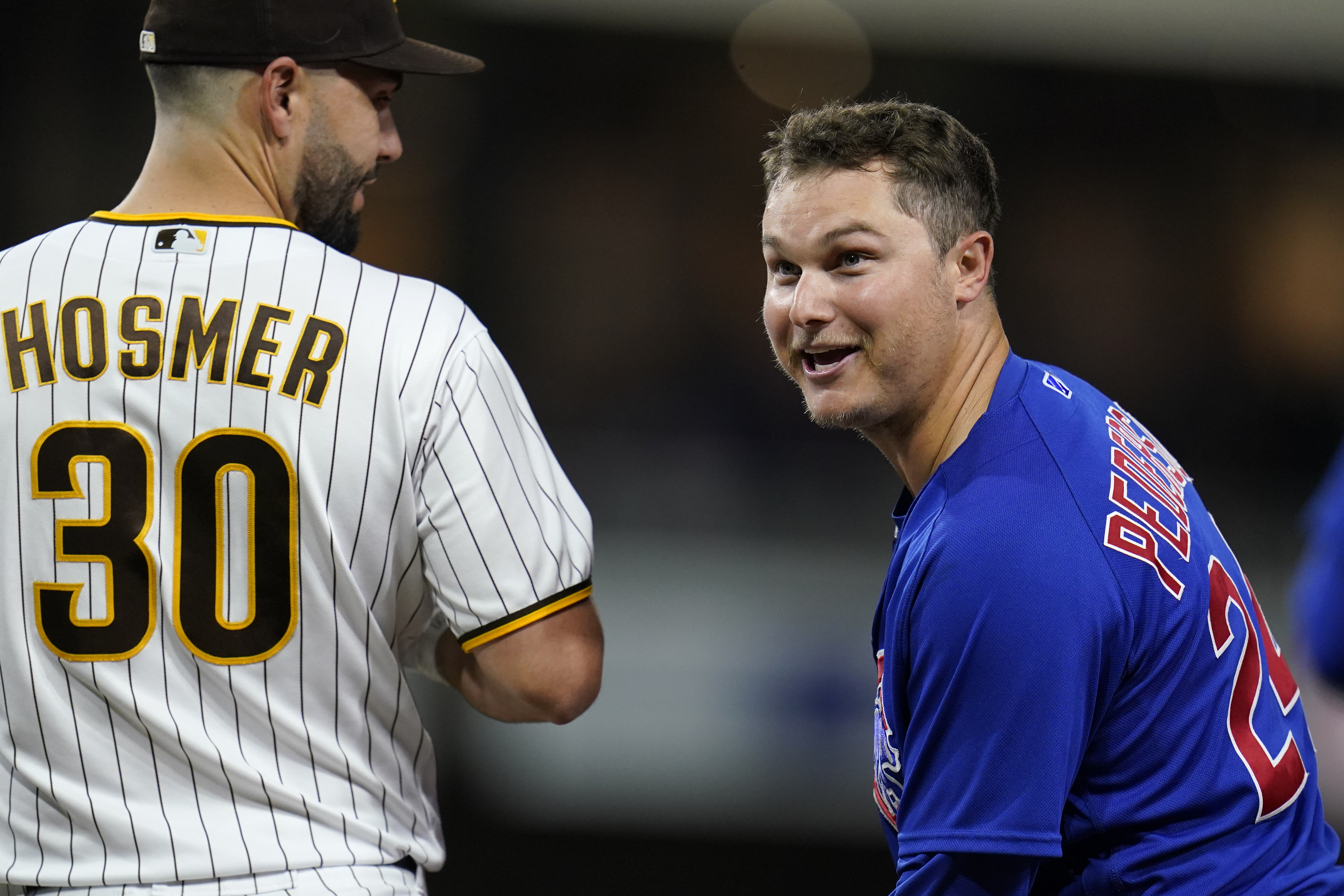 Davies strong, Rizzo, Wisdom homer in Cubs' 7-1 win vs Pads