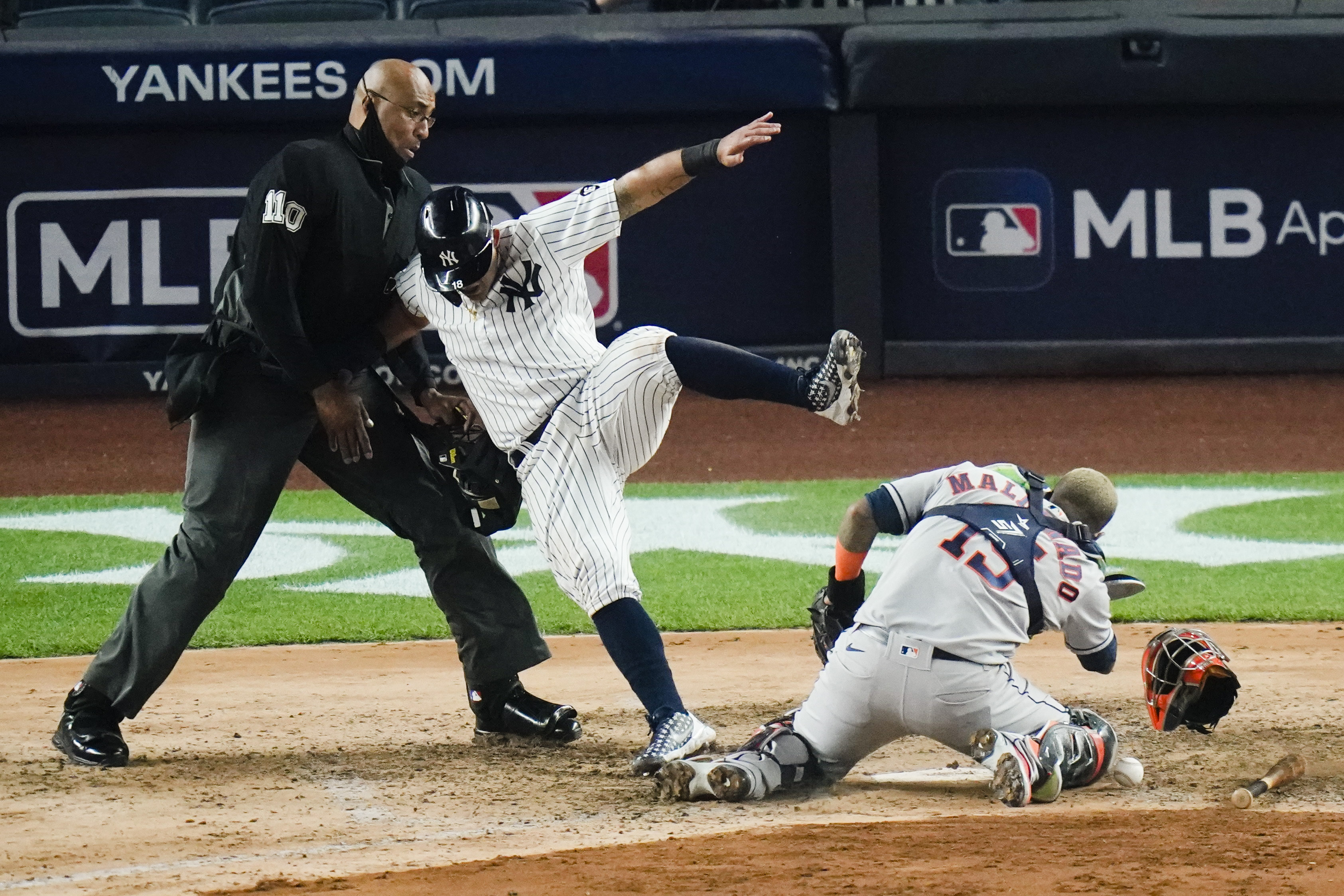Yankees make difficult DJ LeMahieu decision for ALCS vs. Astros