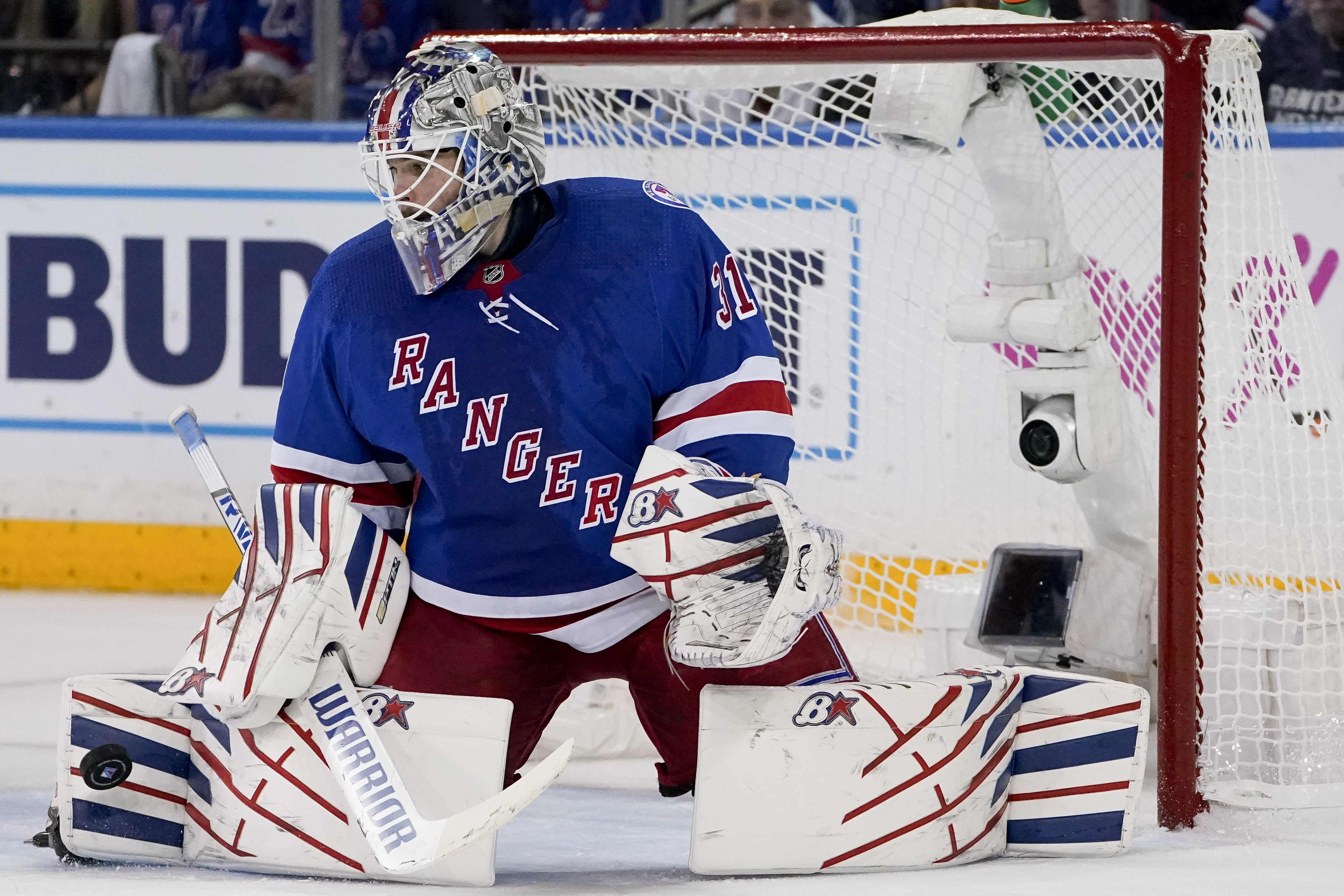 Lightning-Rangers: On playing the net front, running goalies, best-actor  performances