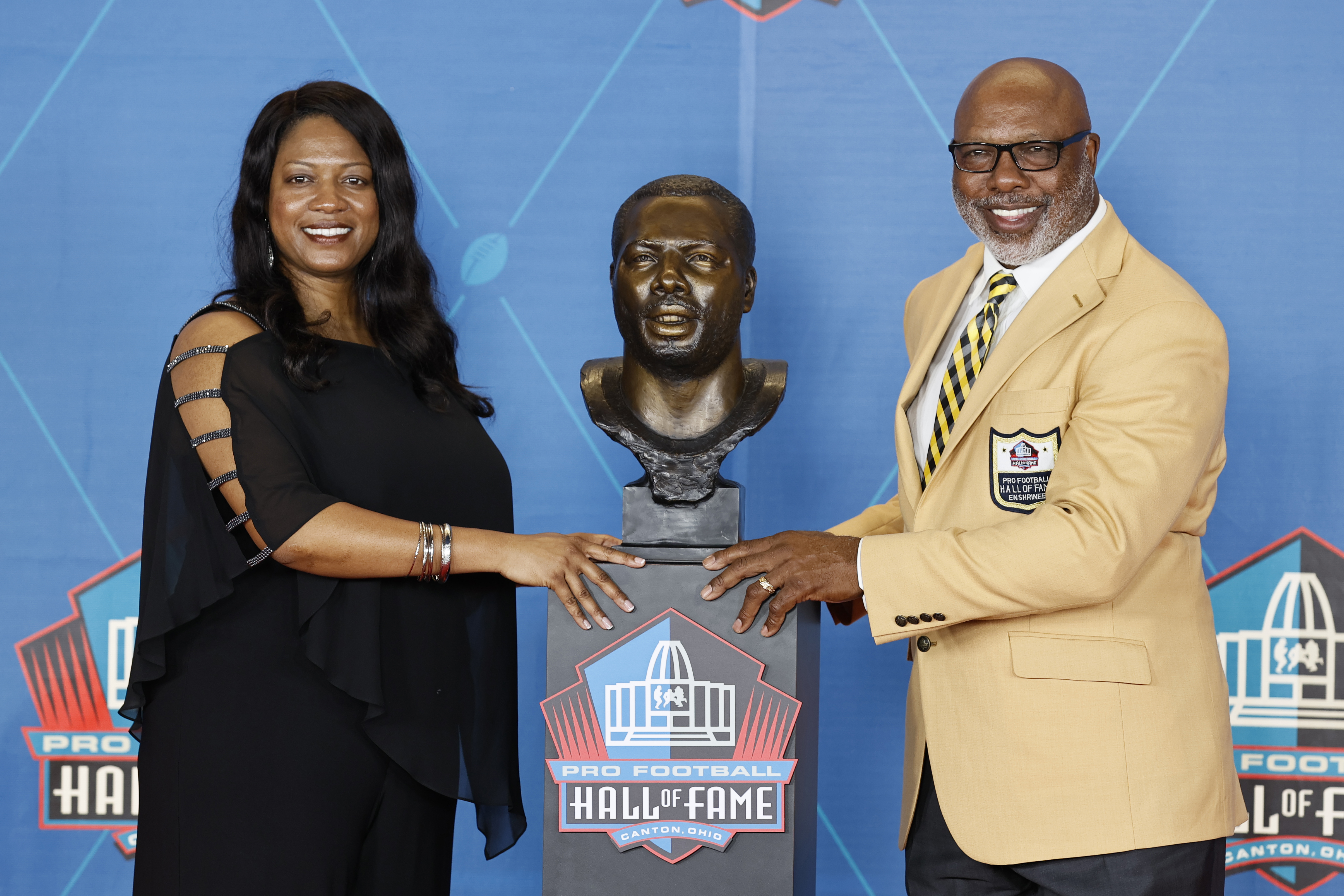 Enshrinee Gold Jacket Dinner brings together new, old Hall of Famers