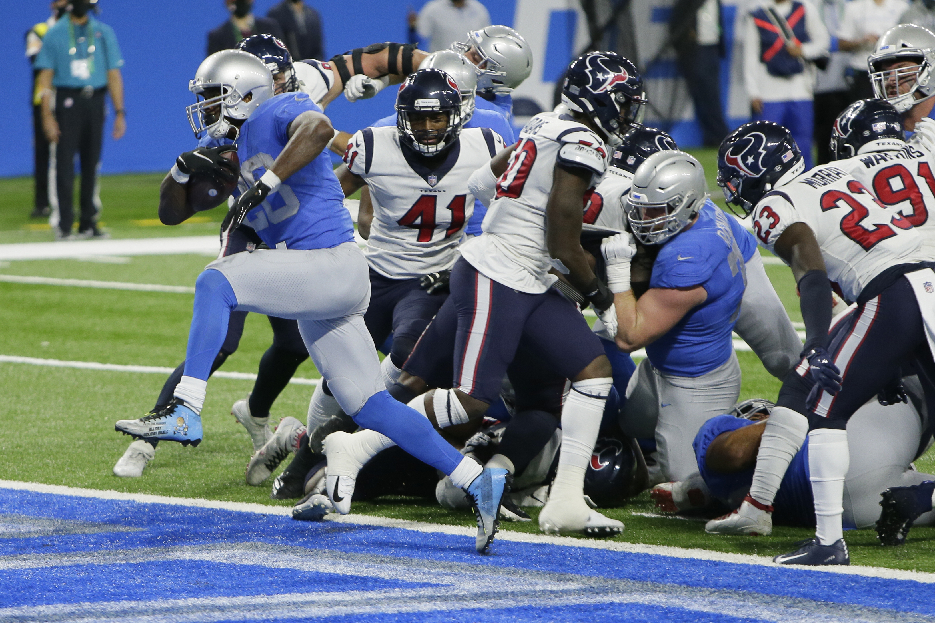 Deshaun Watson's 4 touchdowns lift Texans to 41-25 win over Lions