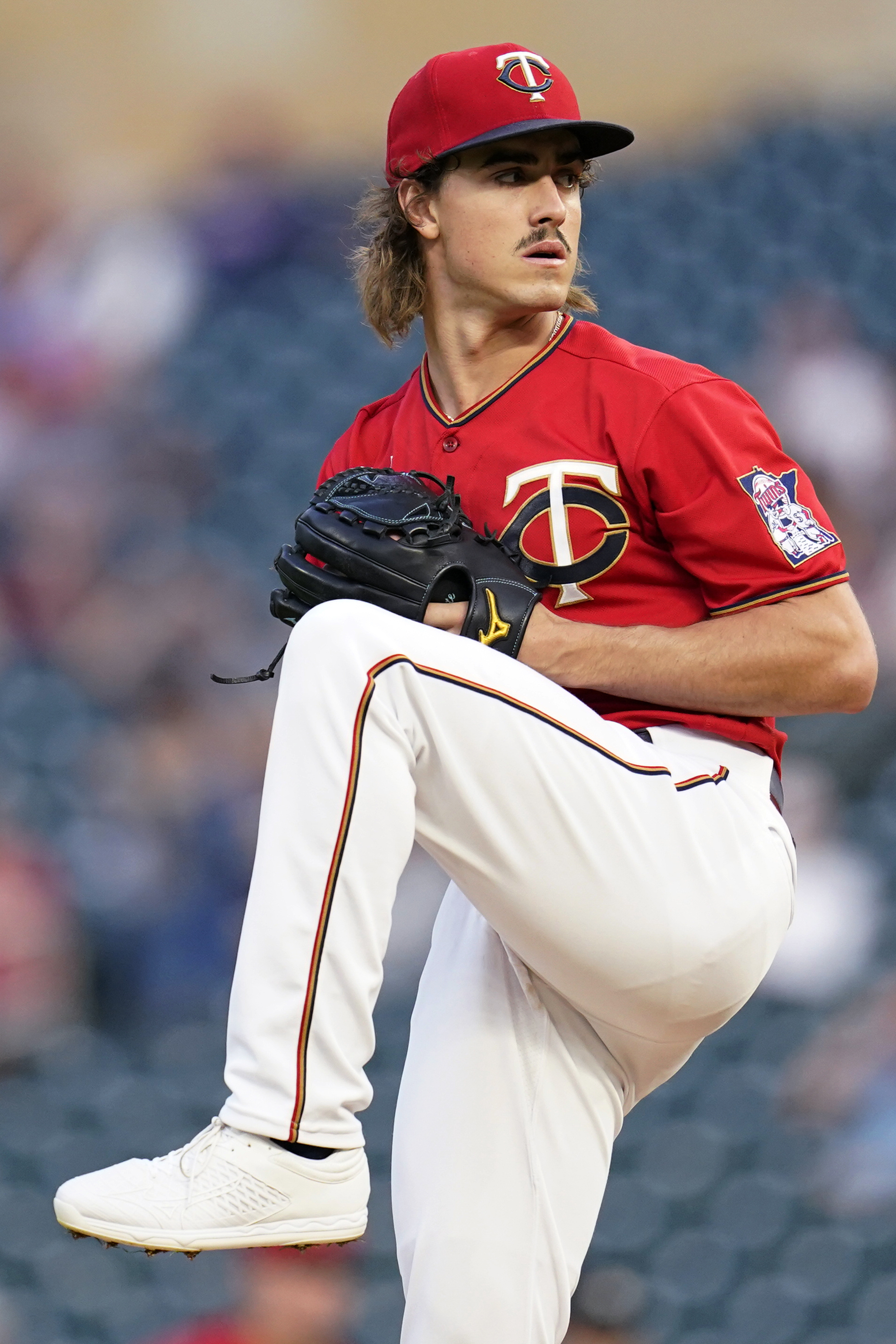 Twins lose combined no-hitter in 9th after rookie Joe Ryan no-hits Royals  for 7 innings