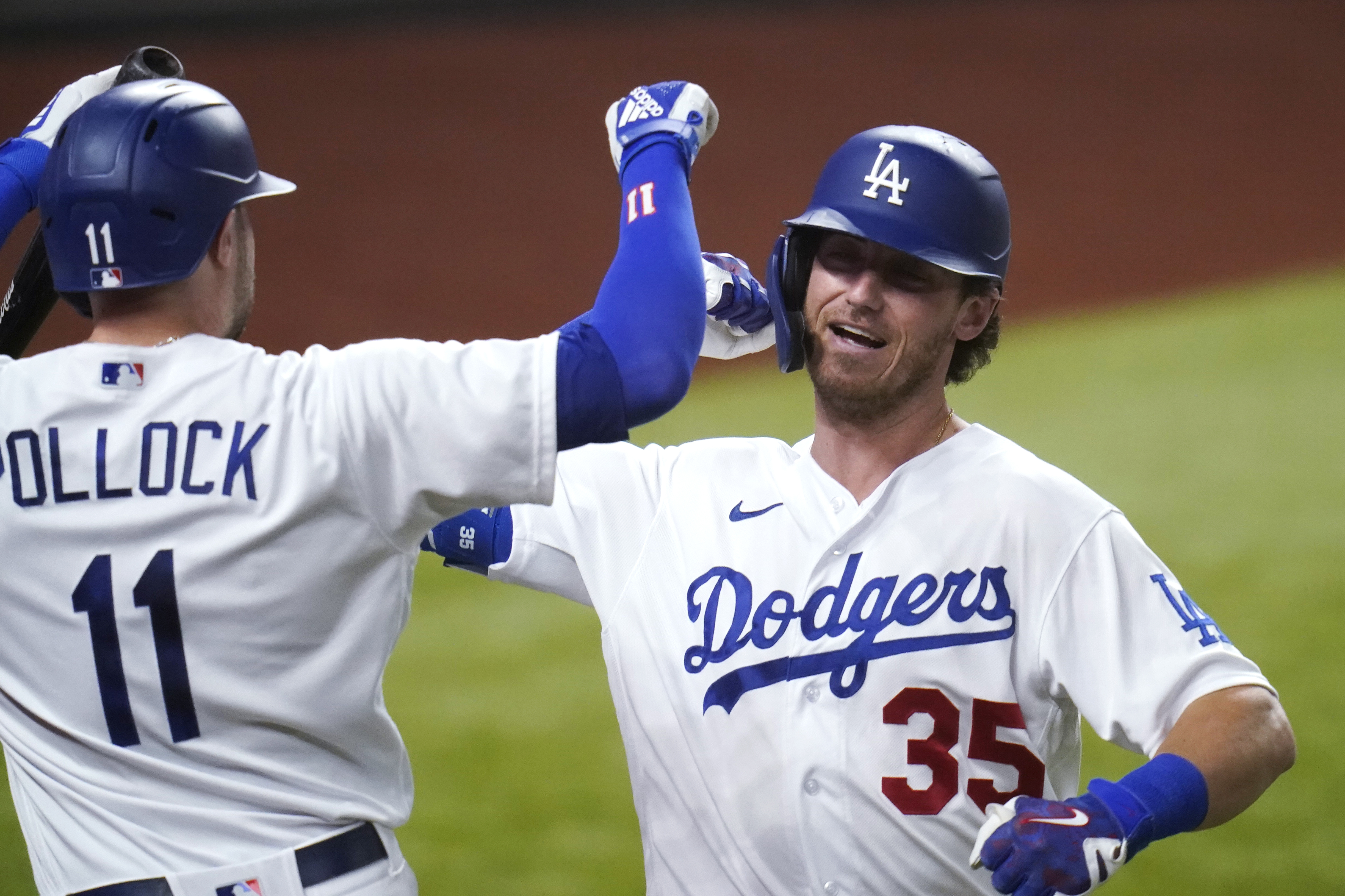 Cody Bellinger's two-run double sparks Dodgers in Game 2 of NLDS