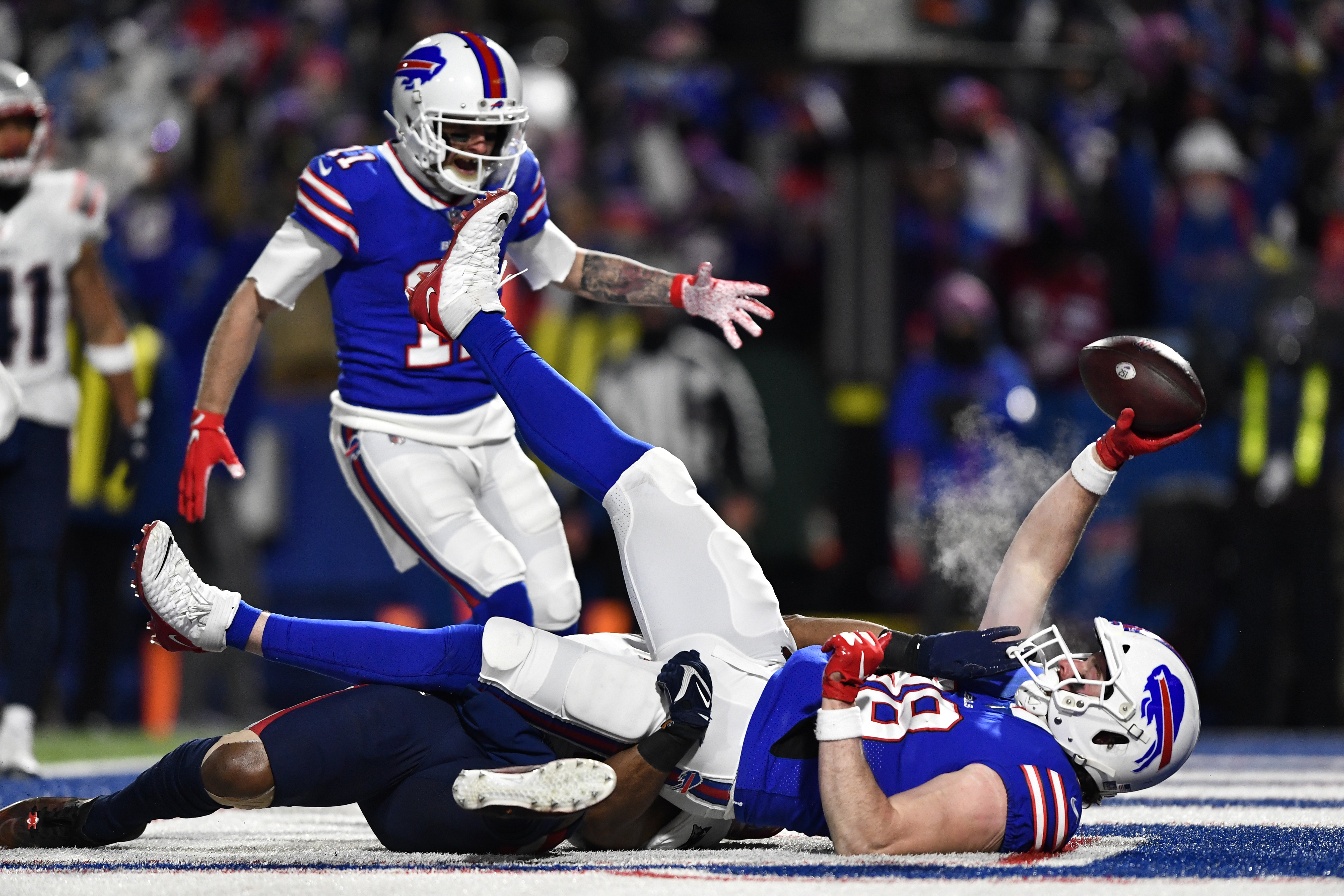 Josh Allens throws 5 TDs as Bills throttle Patriots, 47-17