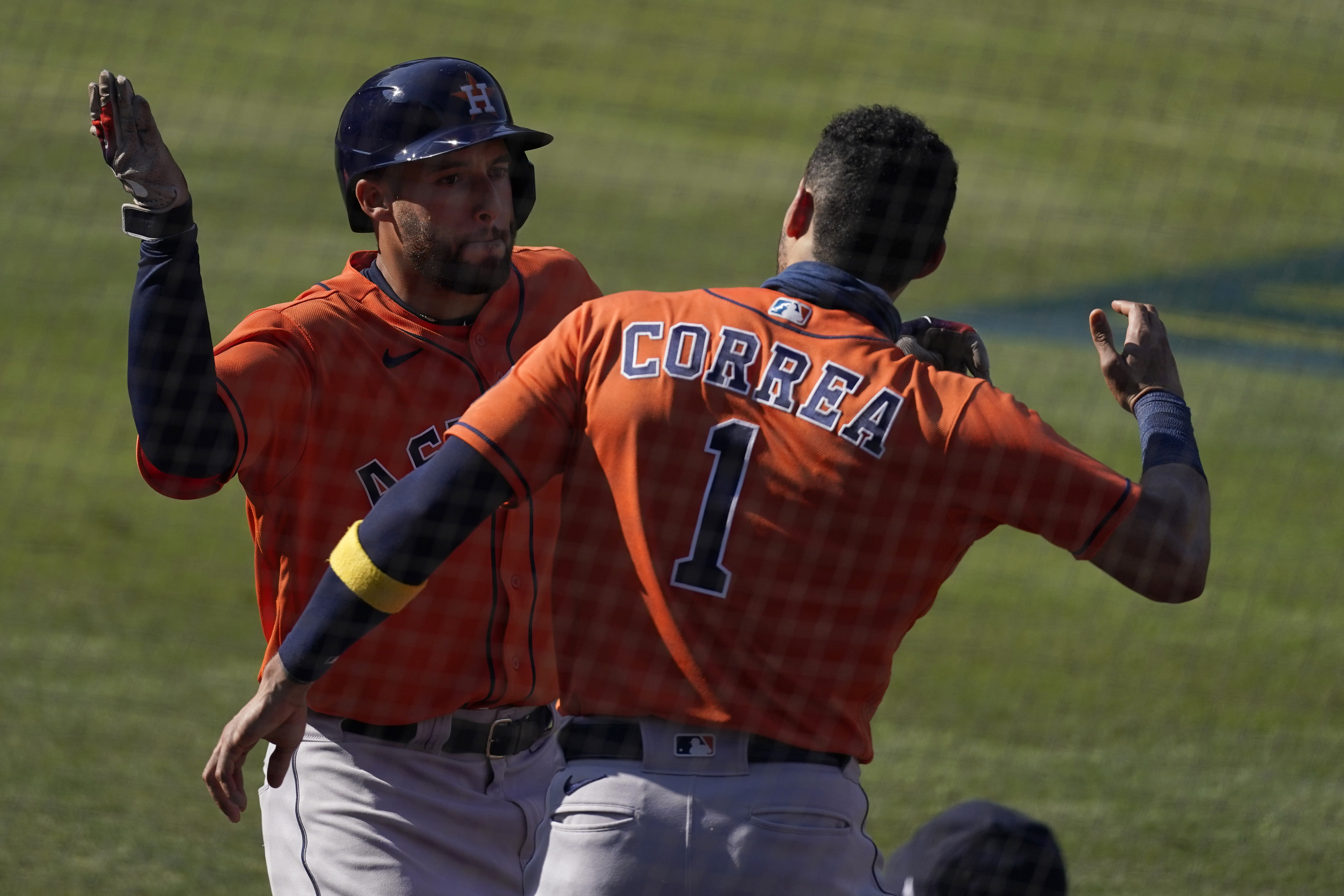 ALDS: Carlos Correa, Astros take 2-0 lead over White Sox - Los Angeles Times