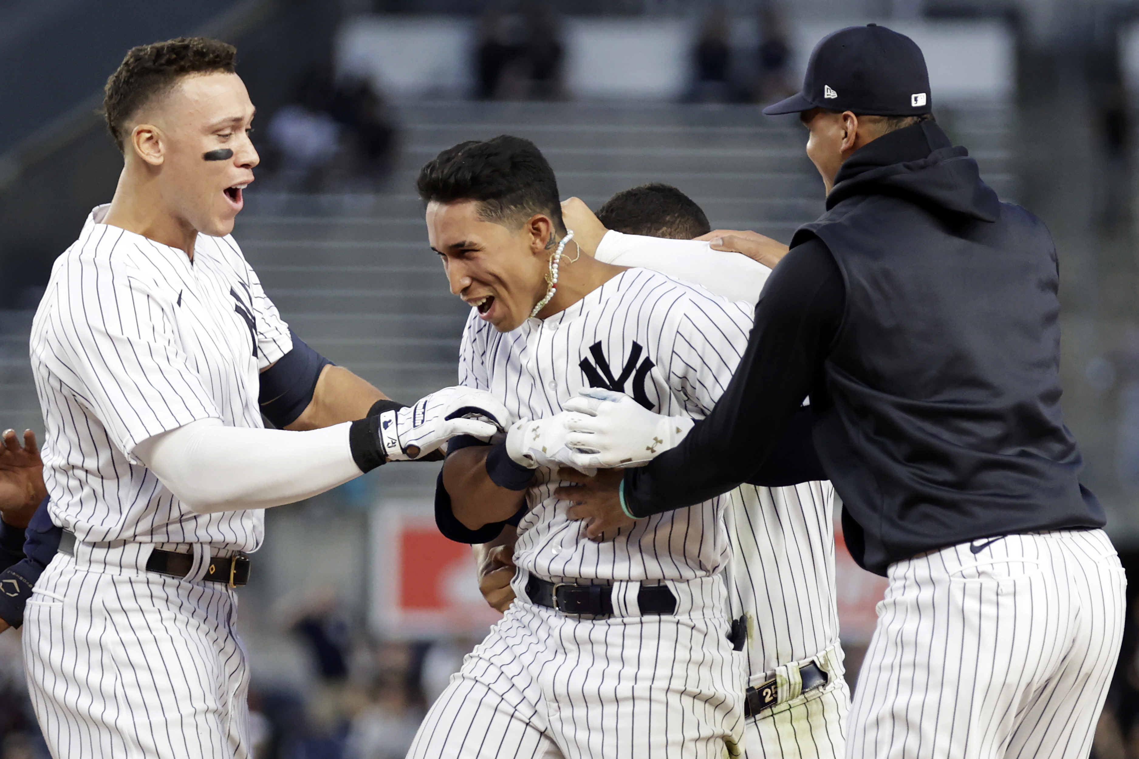 New York Yankees' Aaron Judge (calves), Anthony Rizzo (back) sit