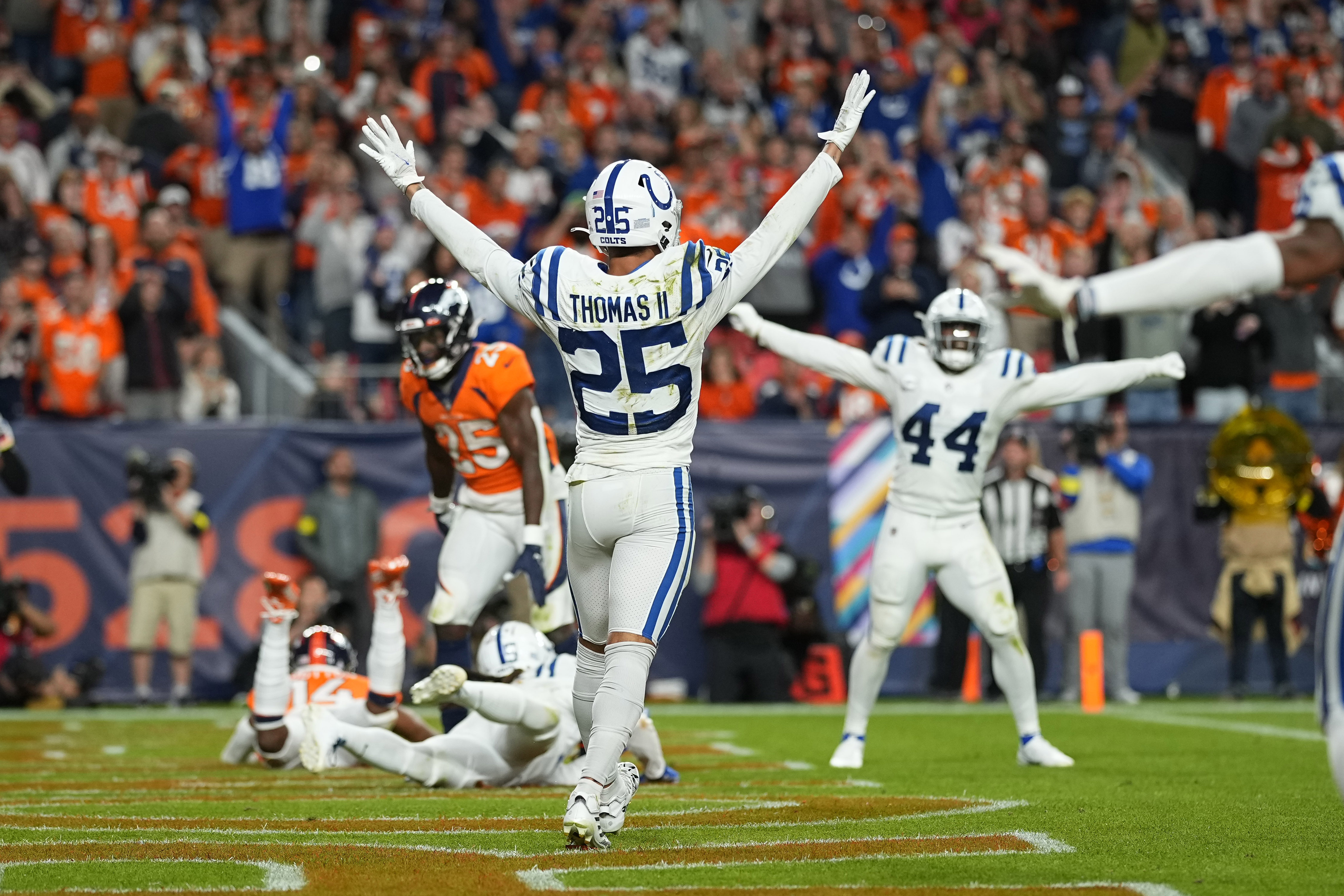 Colts Use 4 Field Goals to Edge Broncos in OT