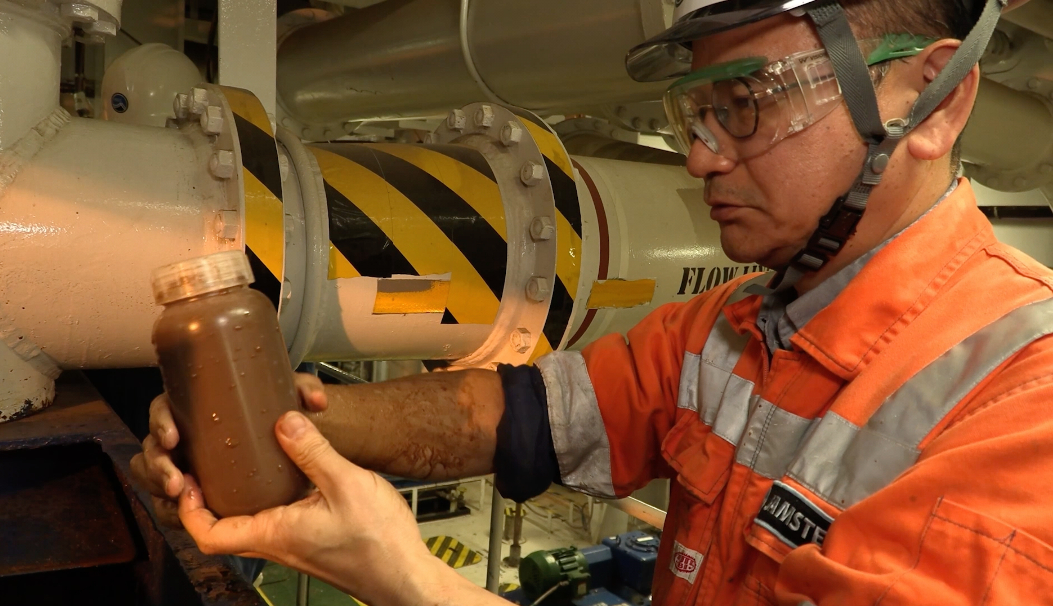 Underground Sea 3ED 英語 Poor Japan retrieves rare earth-rich mud from seabed to lower reliance