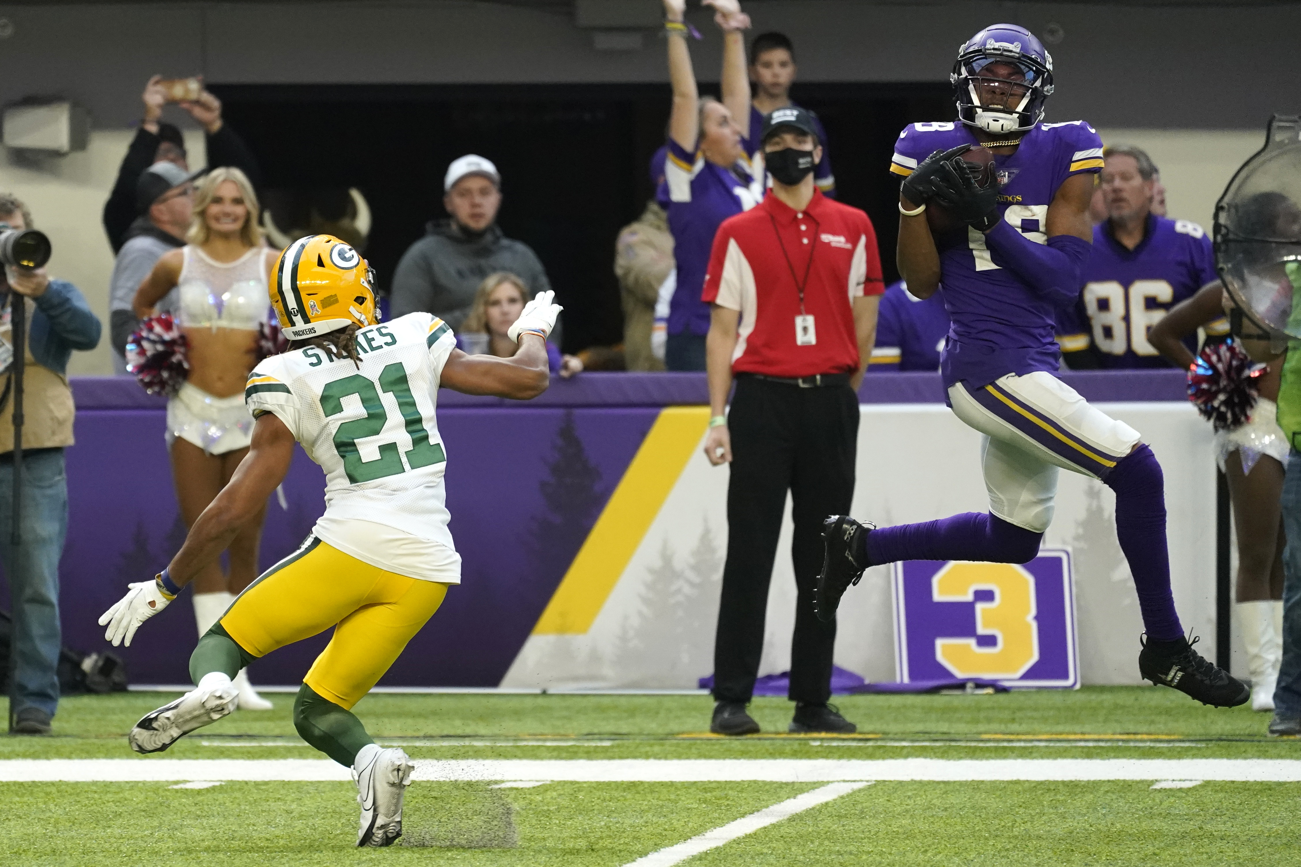 Vikings outlast Rodgers, Packers 34-31 on game-ending FG