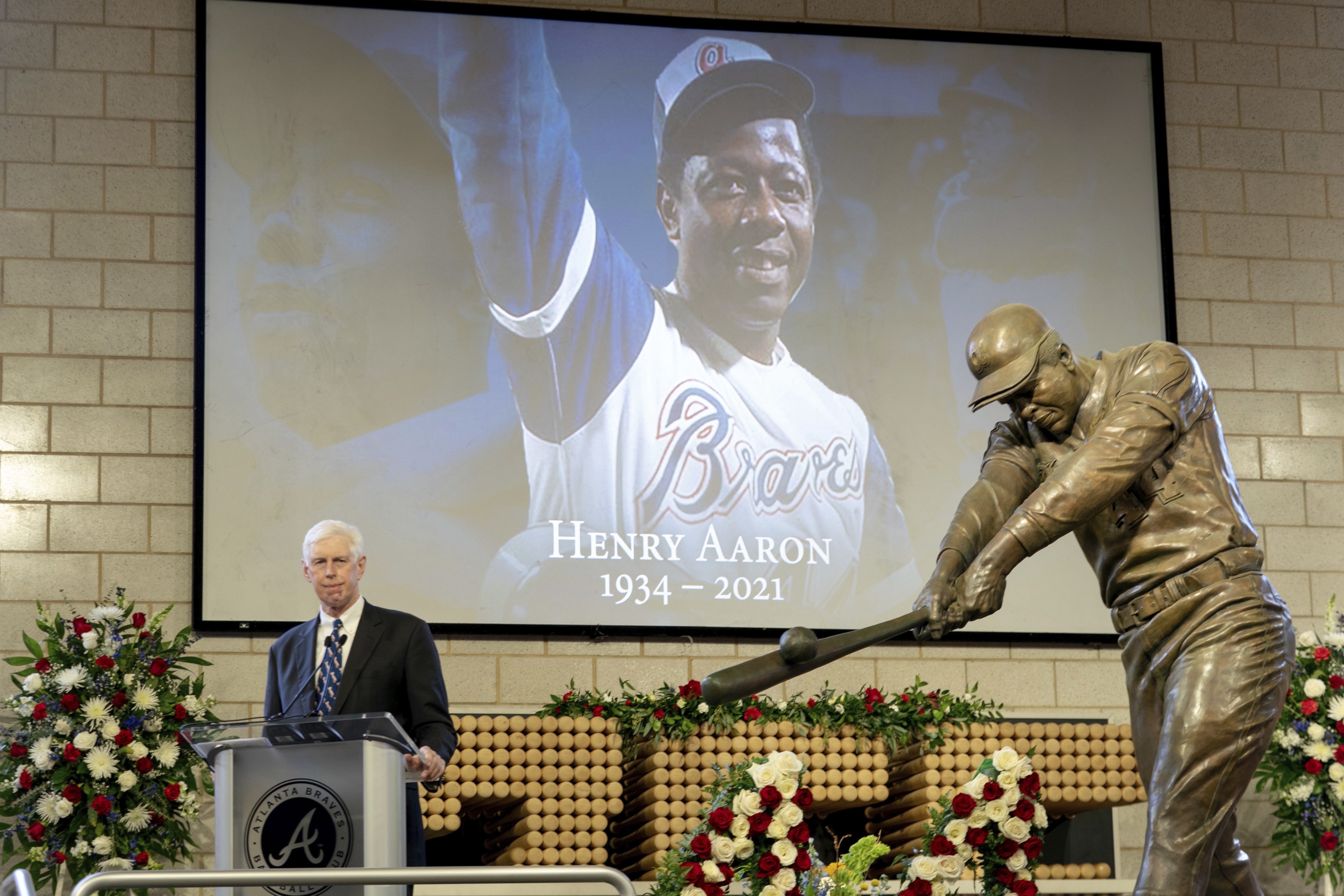 Atlanta Braves celebrate week of Hank Aaron through community-building  initiatives