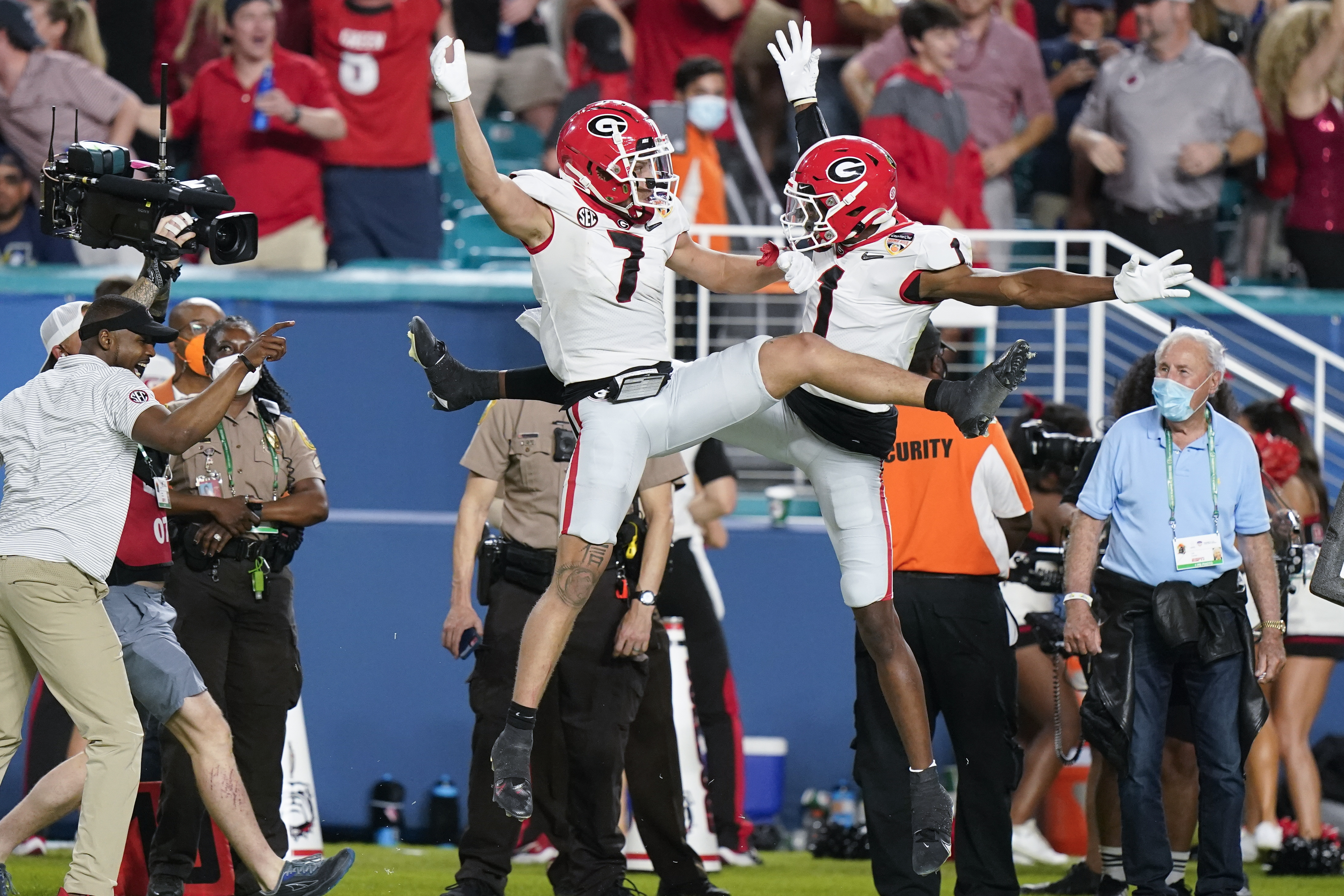 Georgia's Jordan Davis, Nakobe Dean named to AP All-American First Team