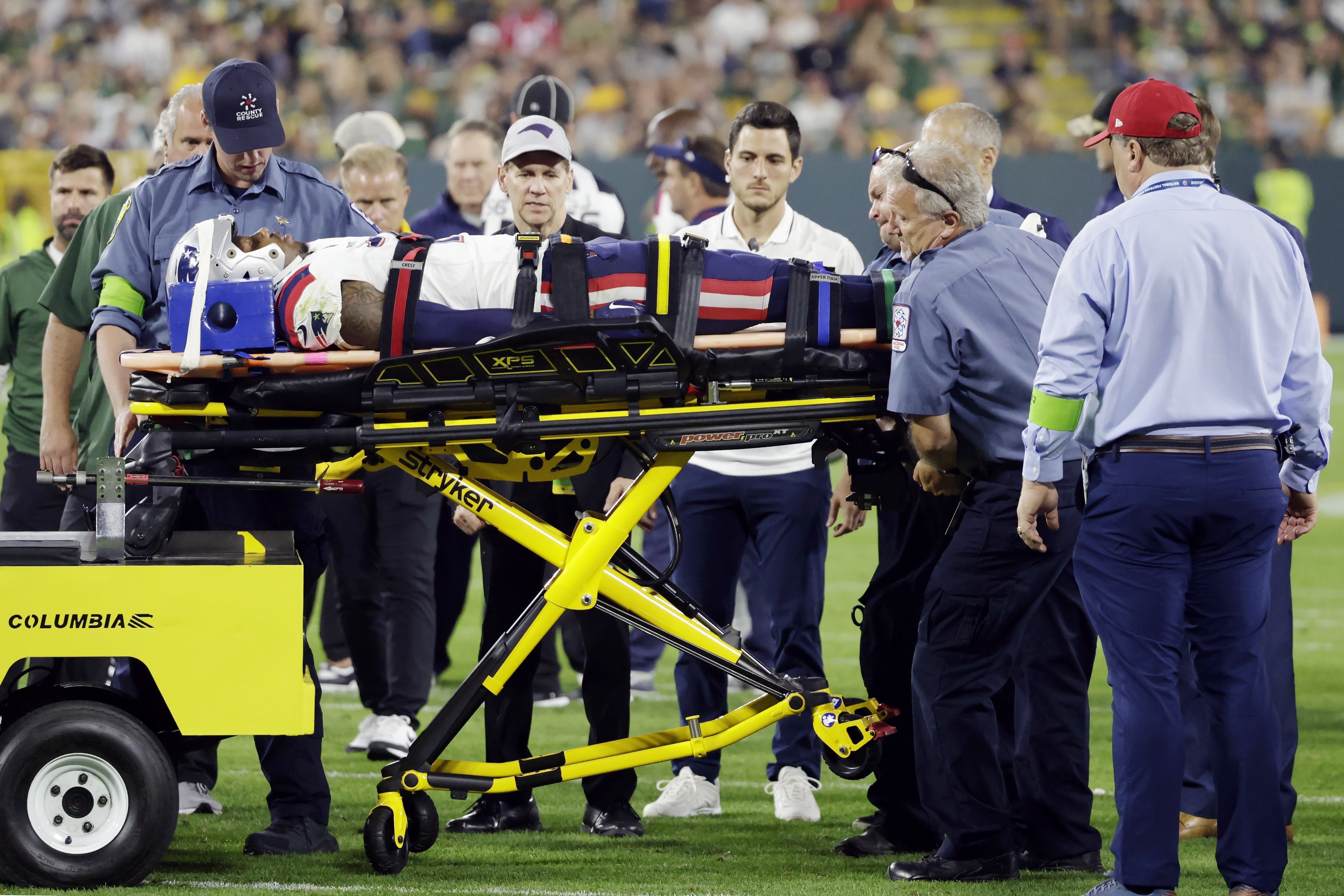 Patriots-Packers preseason game suspended after rookie Isaiah Bolden  suffers head injury - The Boston Globe