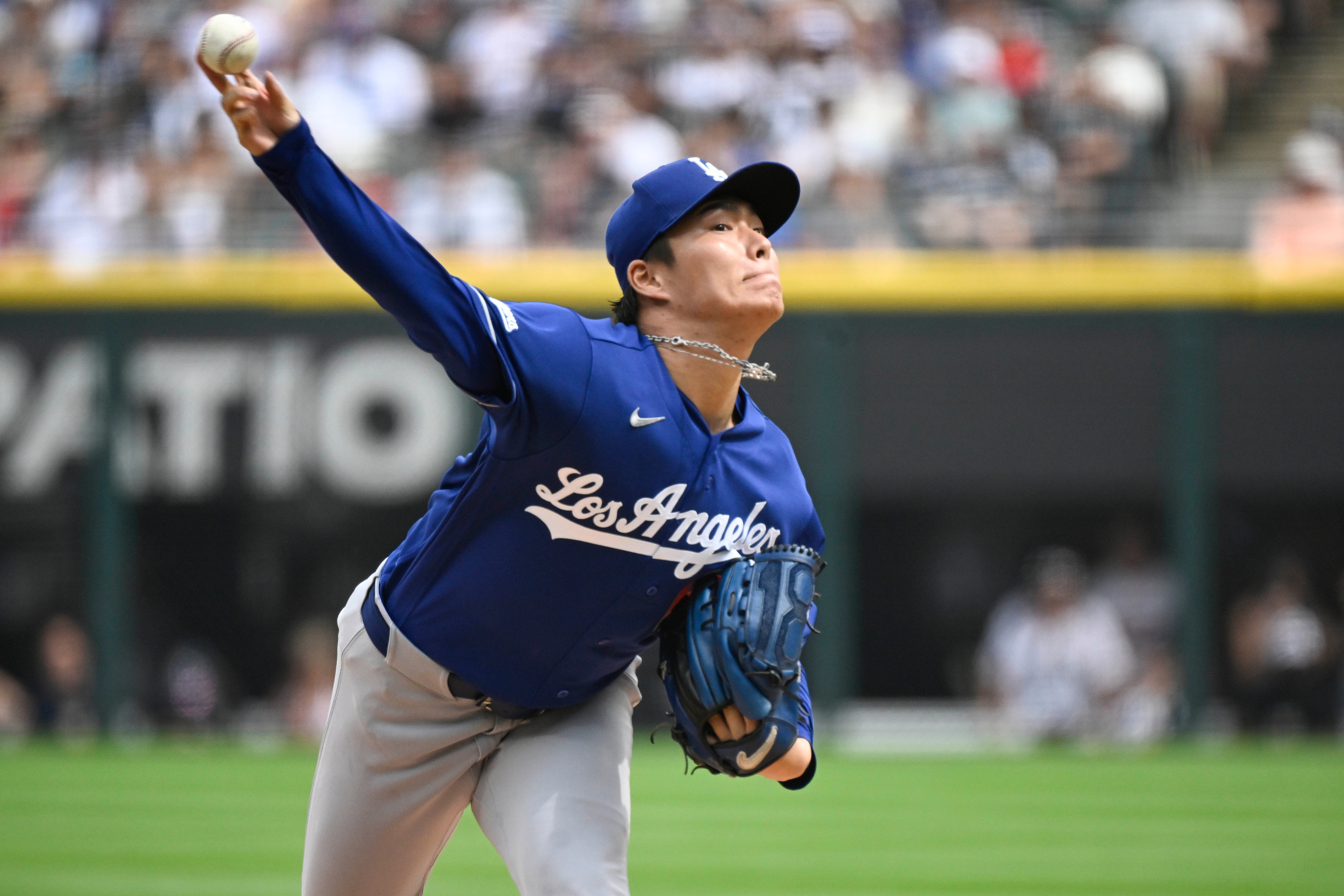 Dodgers' Yamamoto loses no-hit bid on Peters' leadoff homer for
