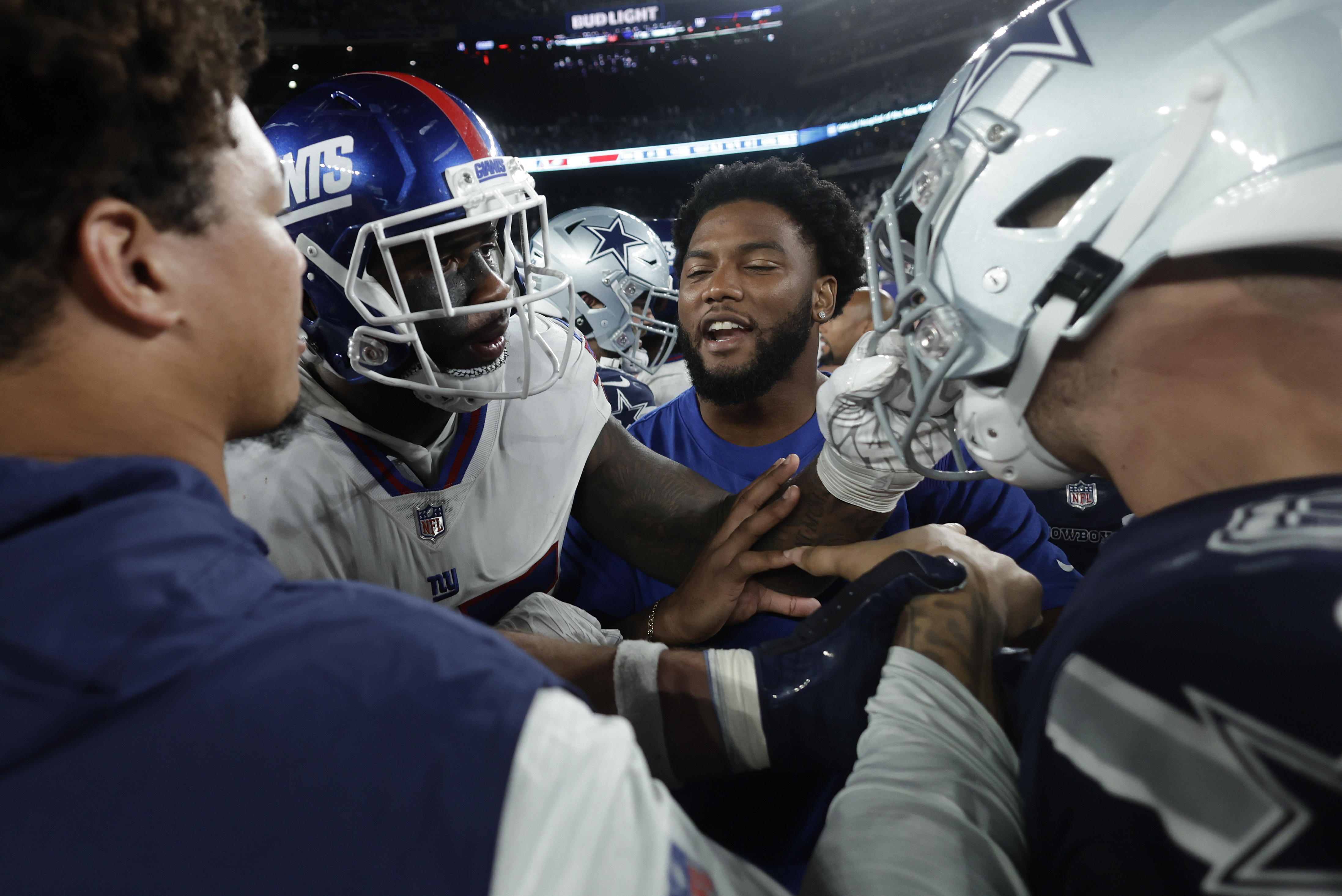 New York Giants 20-44 Dallas Cowboys: Daniel Jones and Saquon Barkley both  exit heavy defeat with injuries, NFL News