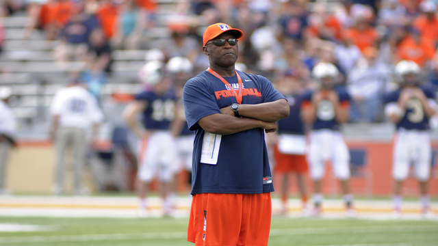 Romeo Crennel back with Texans as senior adviser