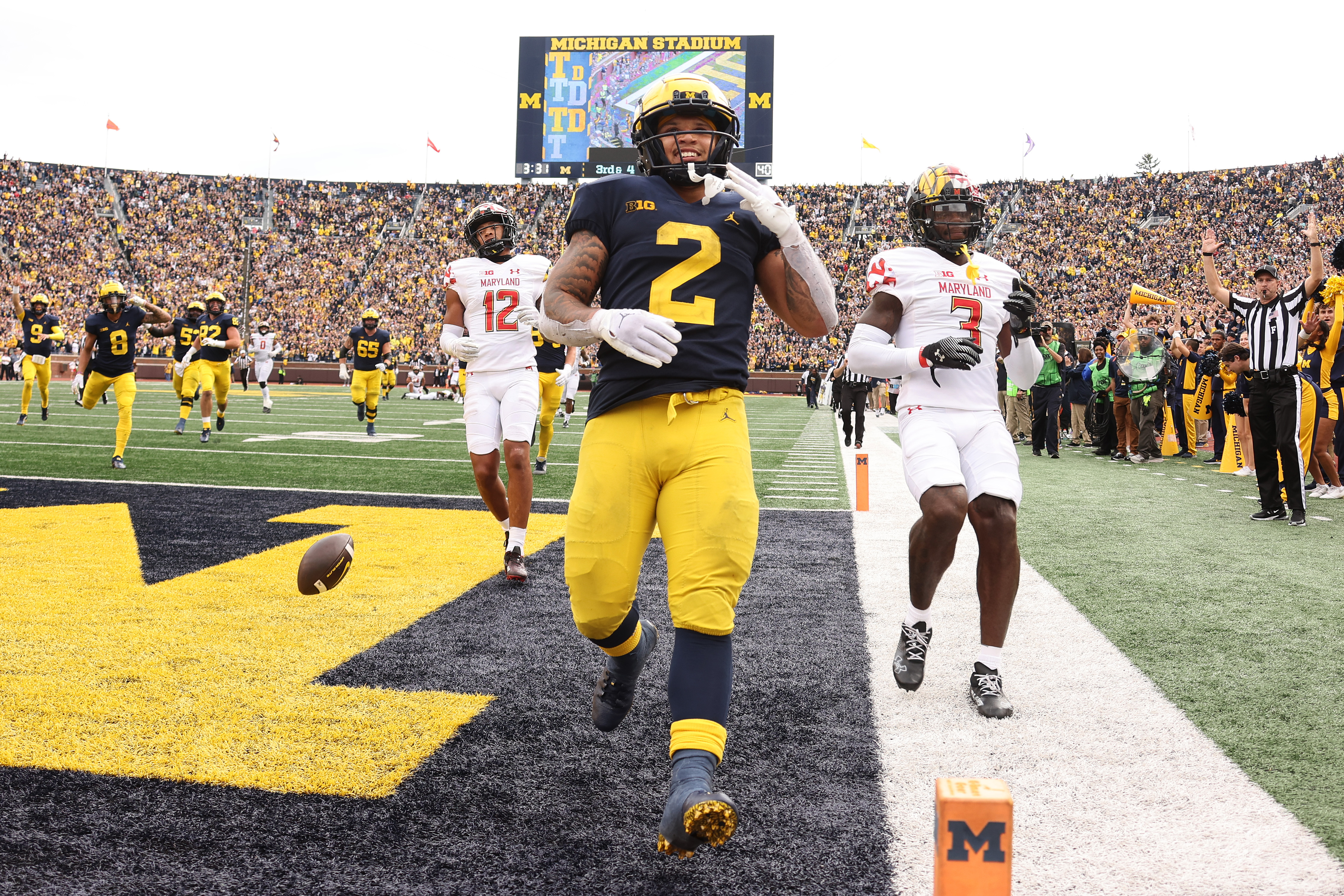 Michigan football survives questionable play calling vs. Maryland thanks to  Corum, Schoonmaker