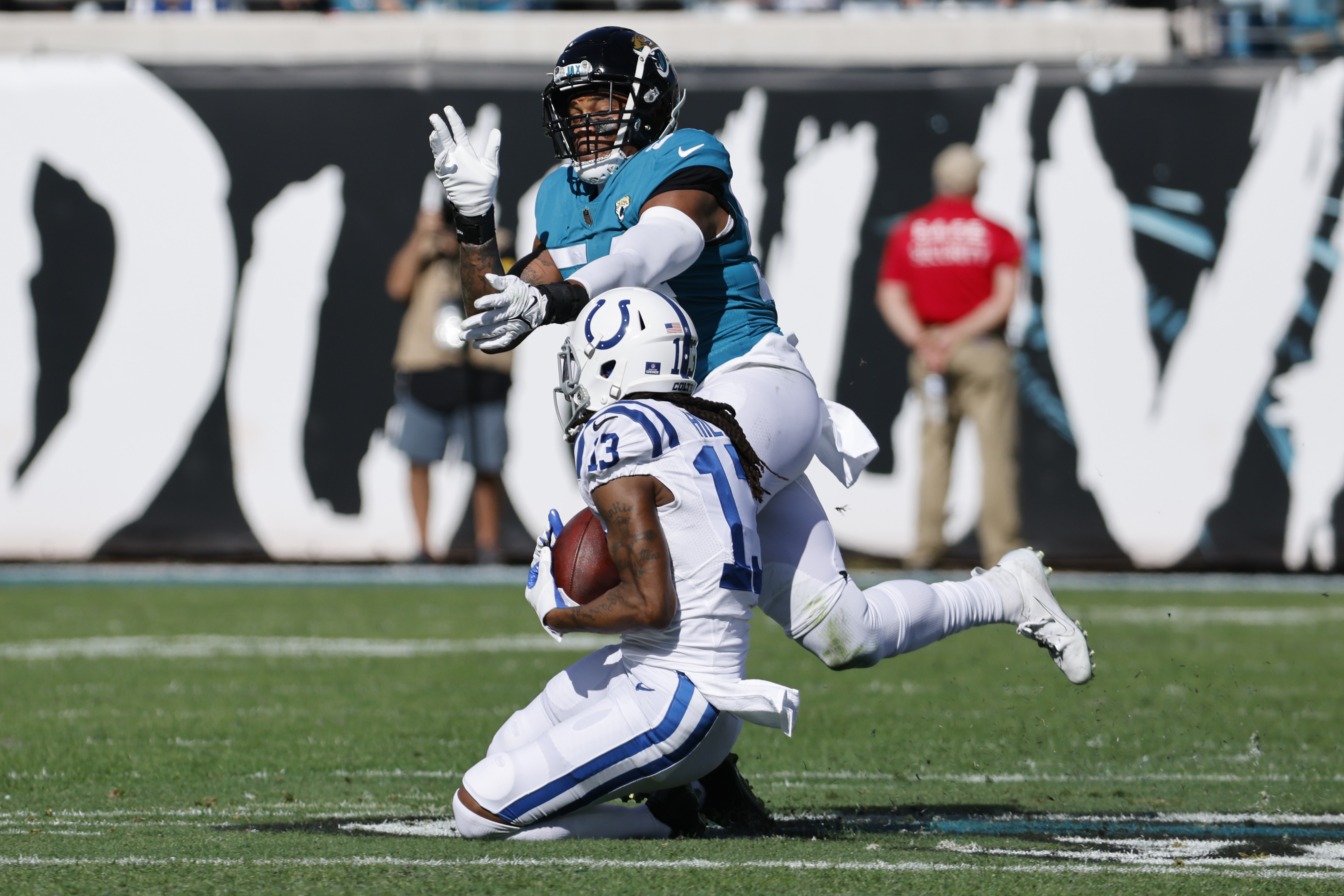 Jaguars clown Colts en route to 26-11 victory, Indy playoff hopes