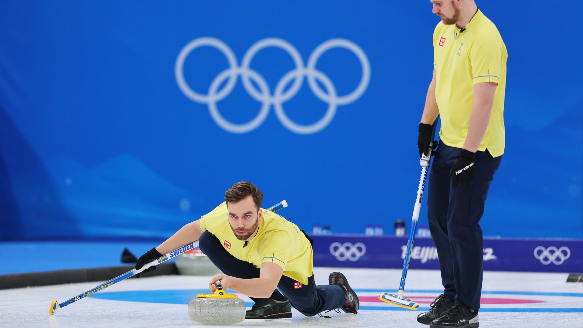 Video Sweden puts up a fight, USA concedes mens curling match