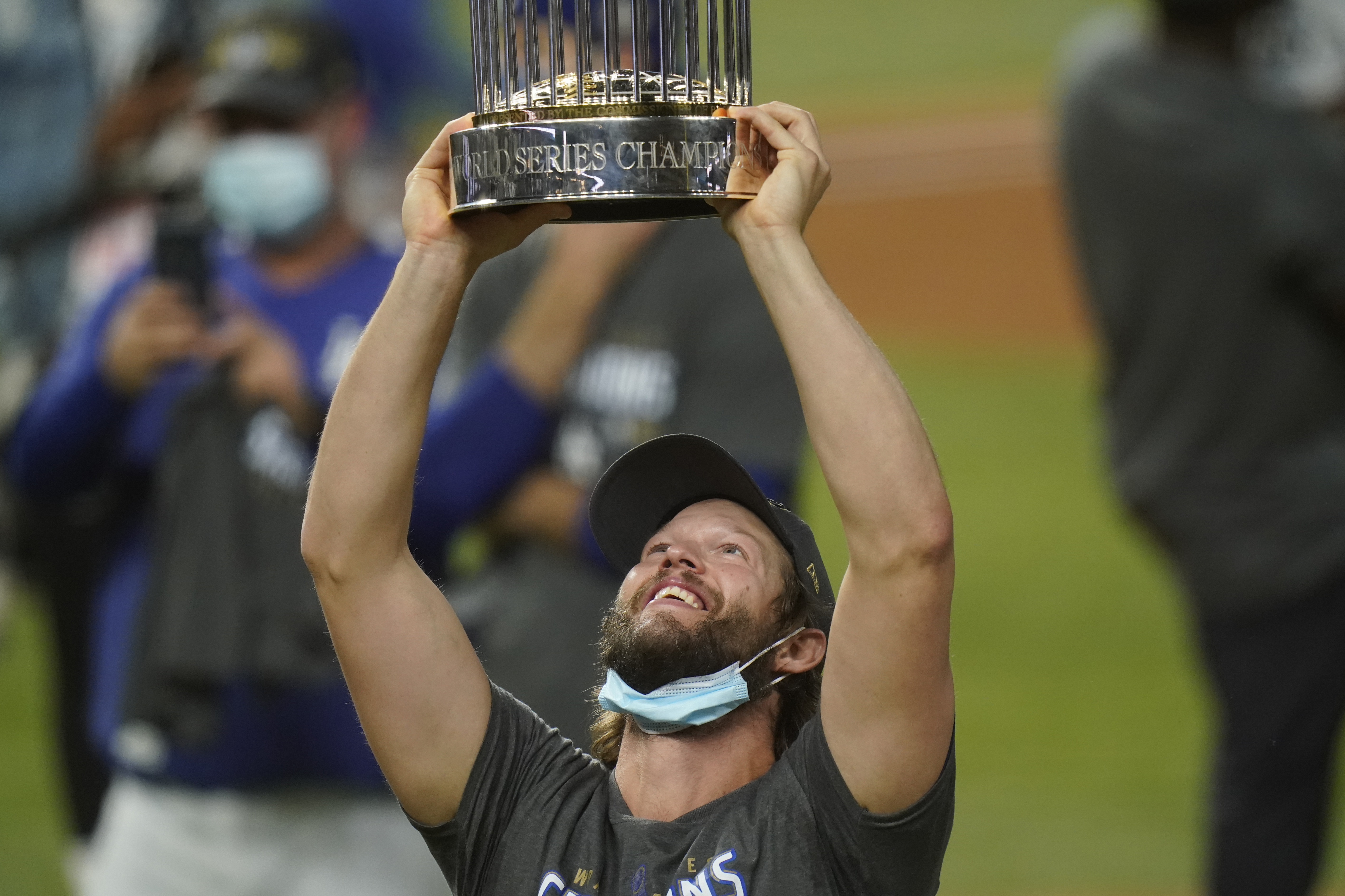 Kershaw shines to put Dodgers a win away from 1st World Series championship  since 1988