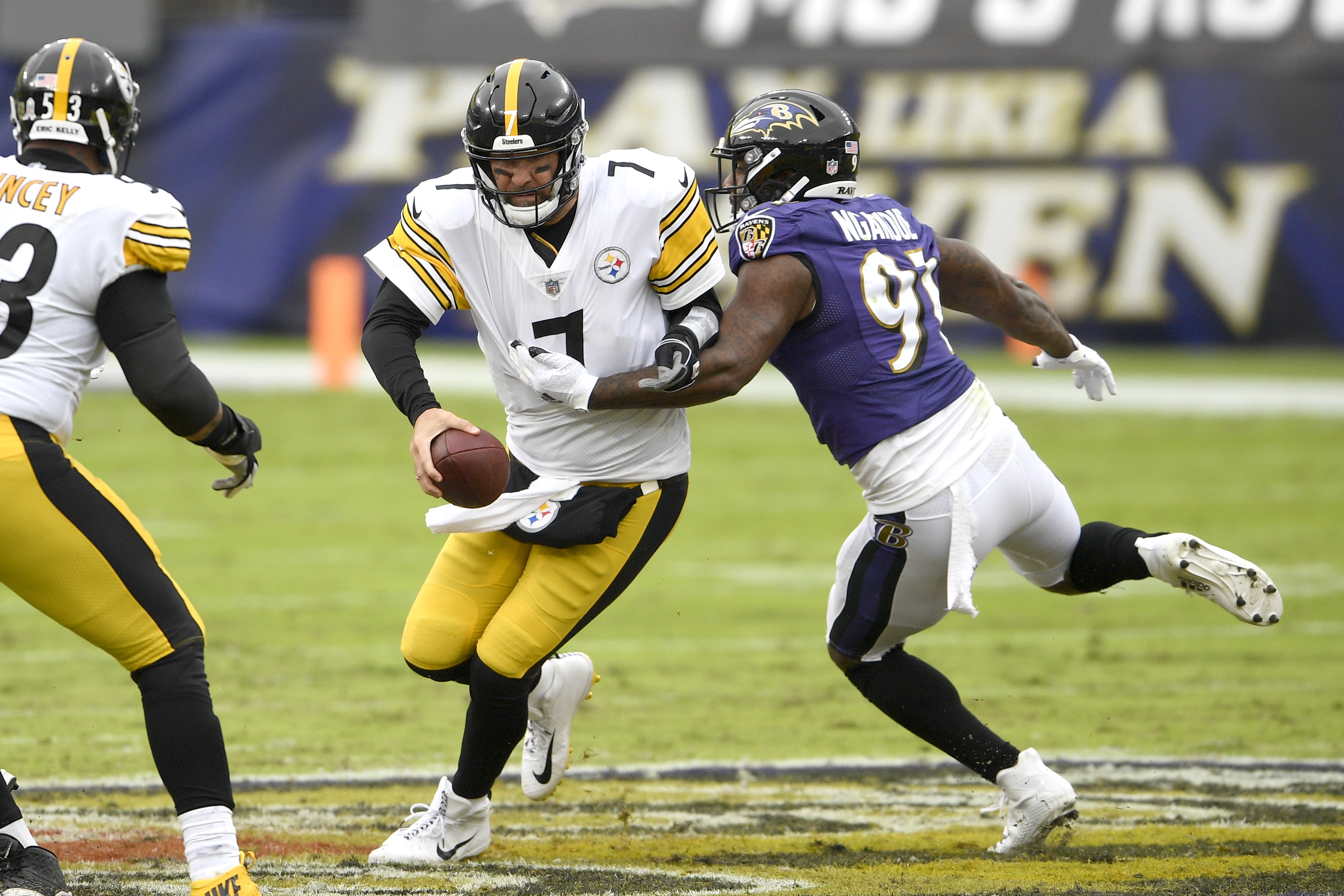 Roethlisberger leads Steelers to comeback win over Jags