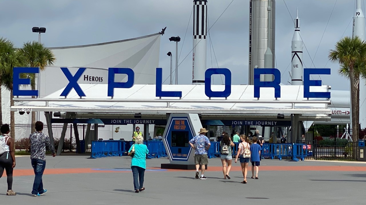are dogs allowed at kennedy space center