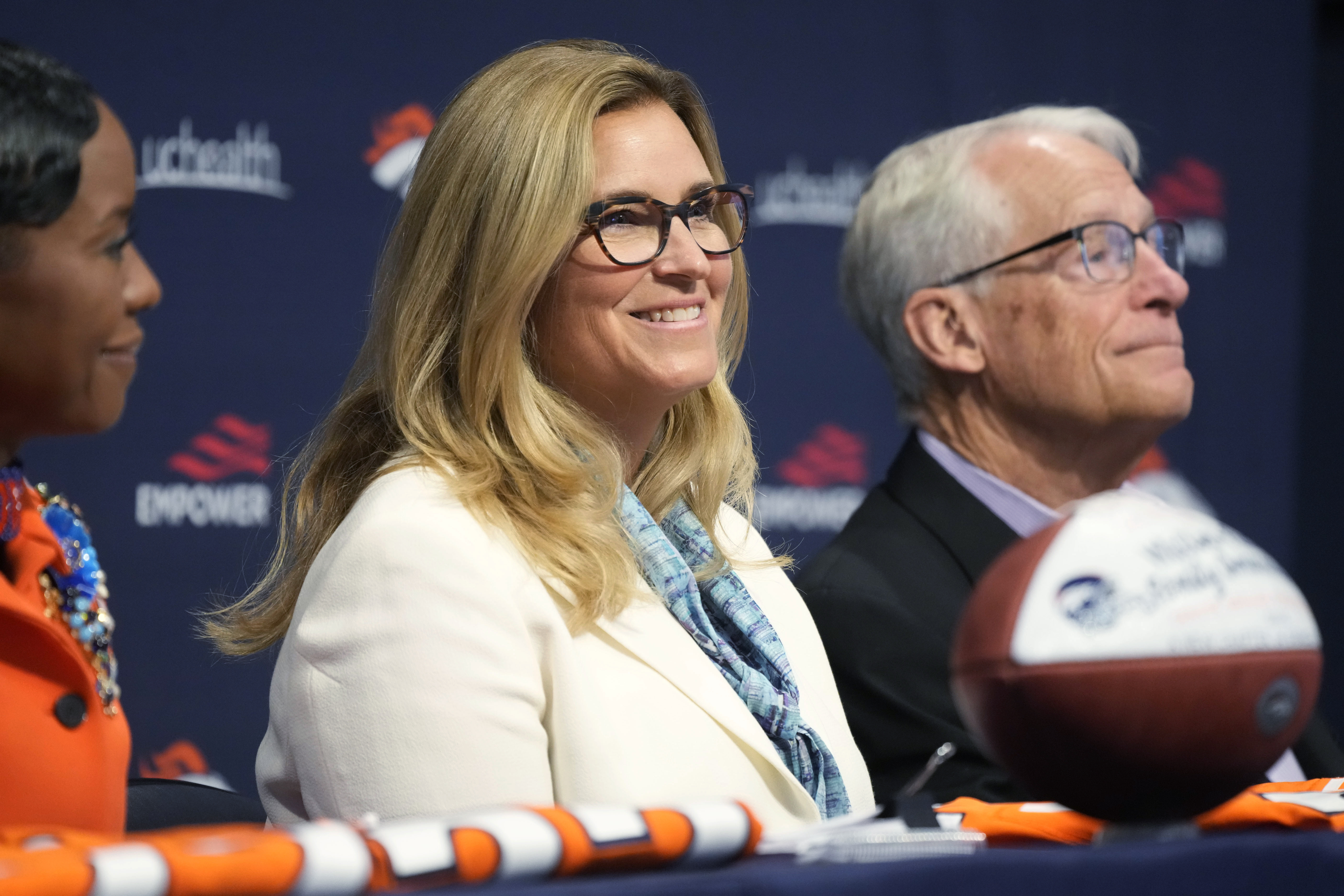 NFL owners unanimously approve $4.65 billion sale of Denver