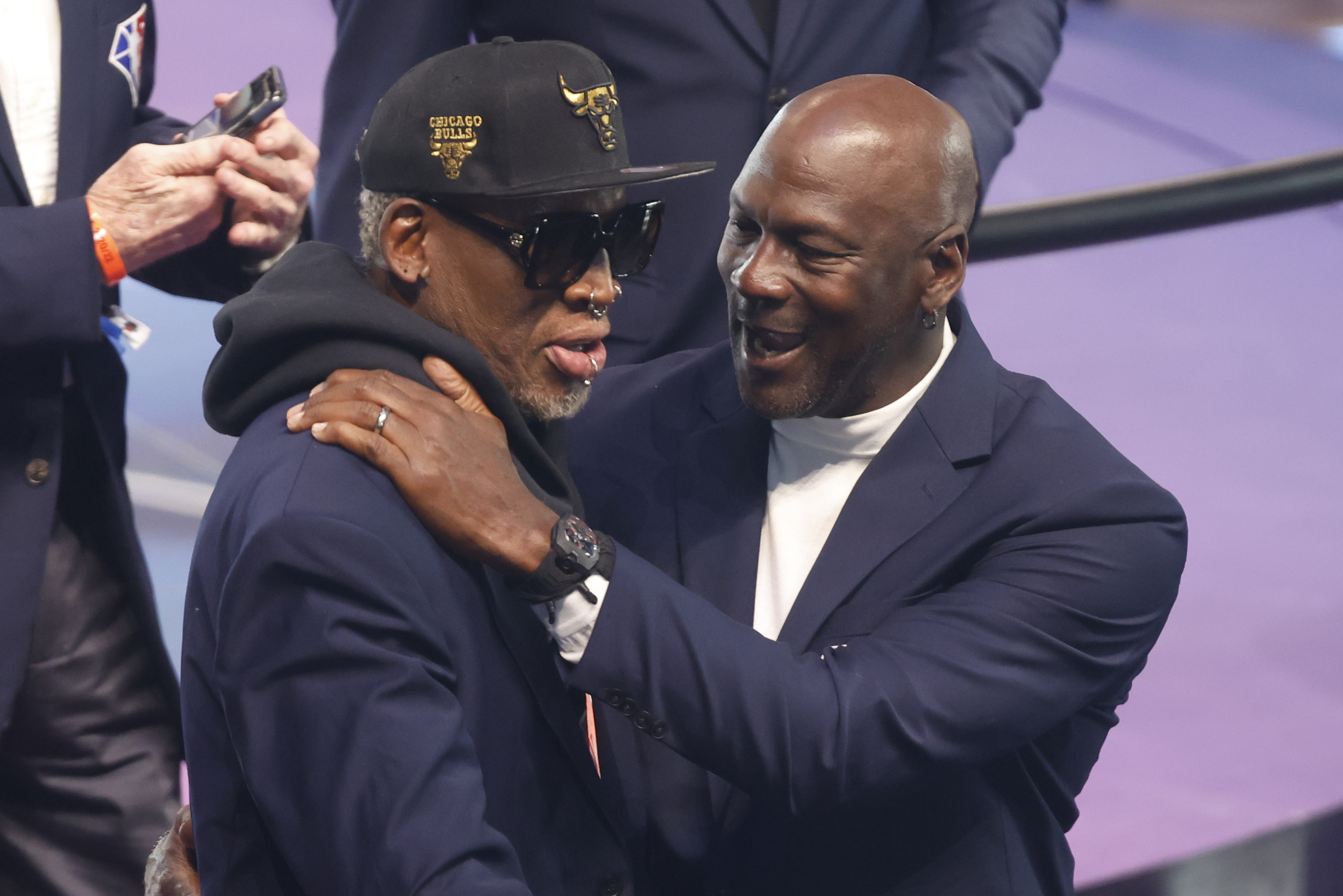 NBA honors 75 greatest players at halftime of 2022 All-Star Game
