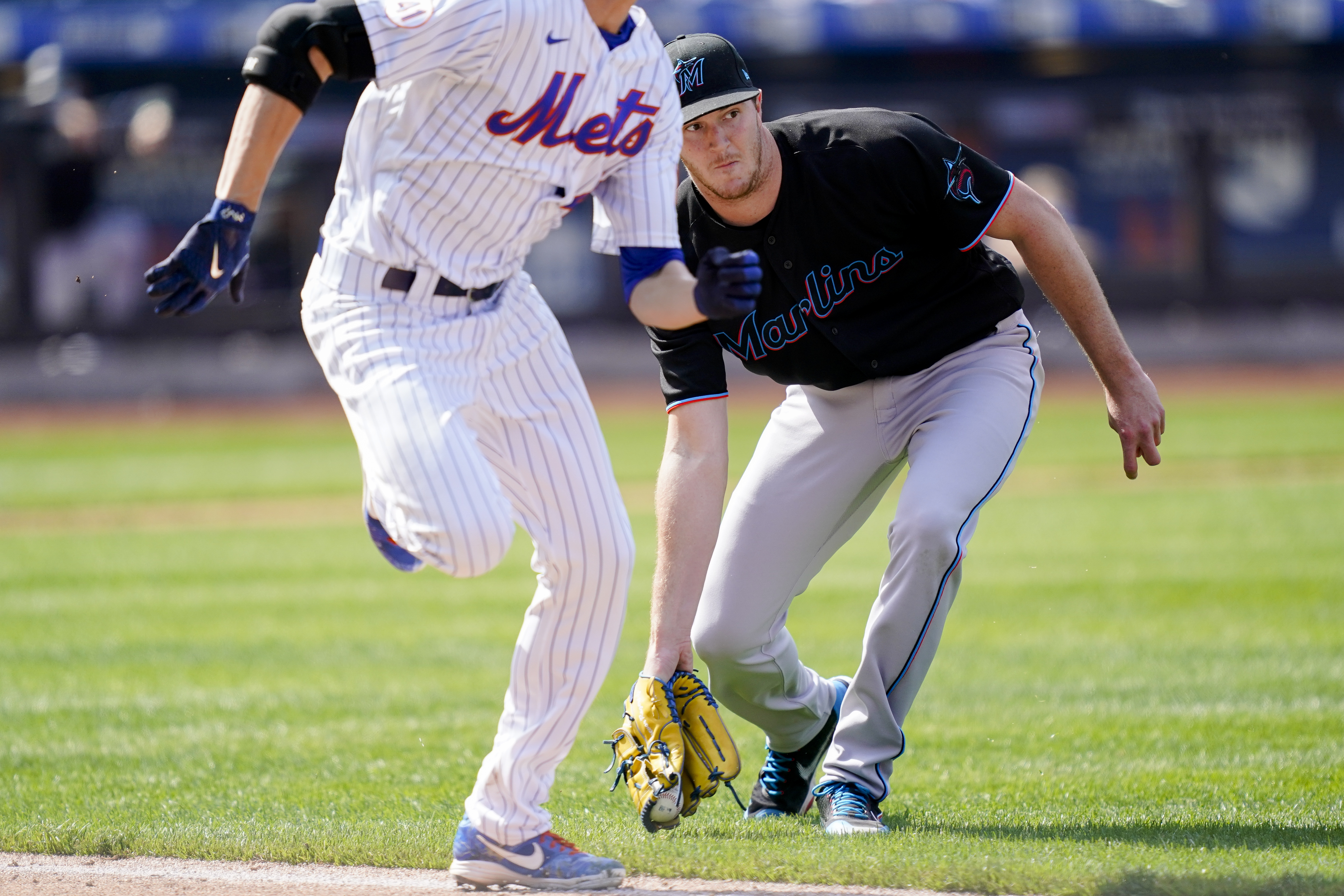 Chisholm homers off deGrom, Marlins beat Mets 3-0