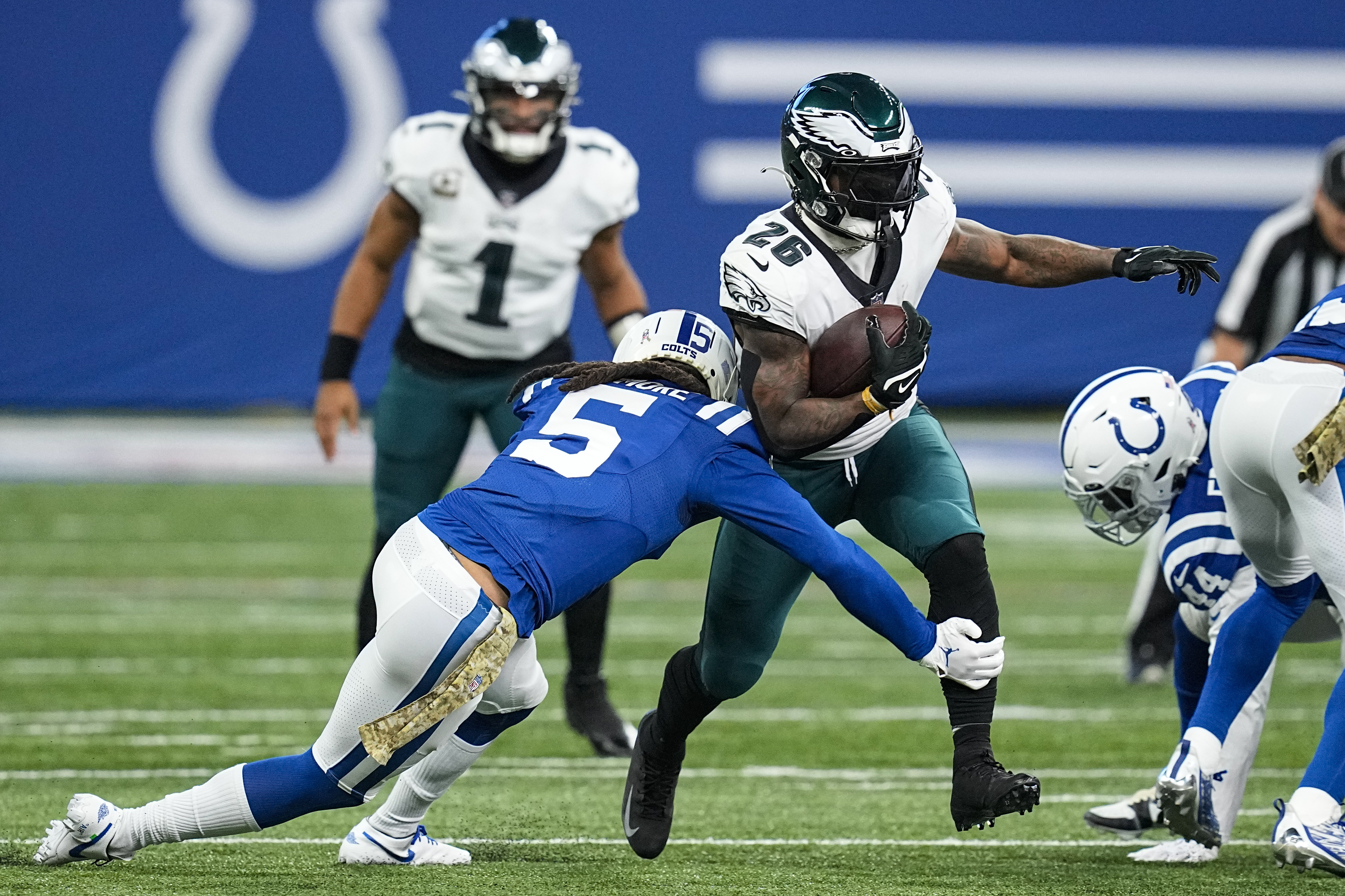 Jalen Hurts' late TD run gives Eagles 17-16 win over Colts - WHYY