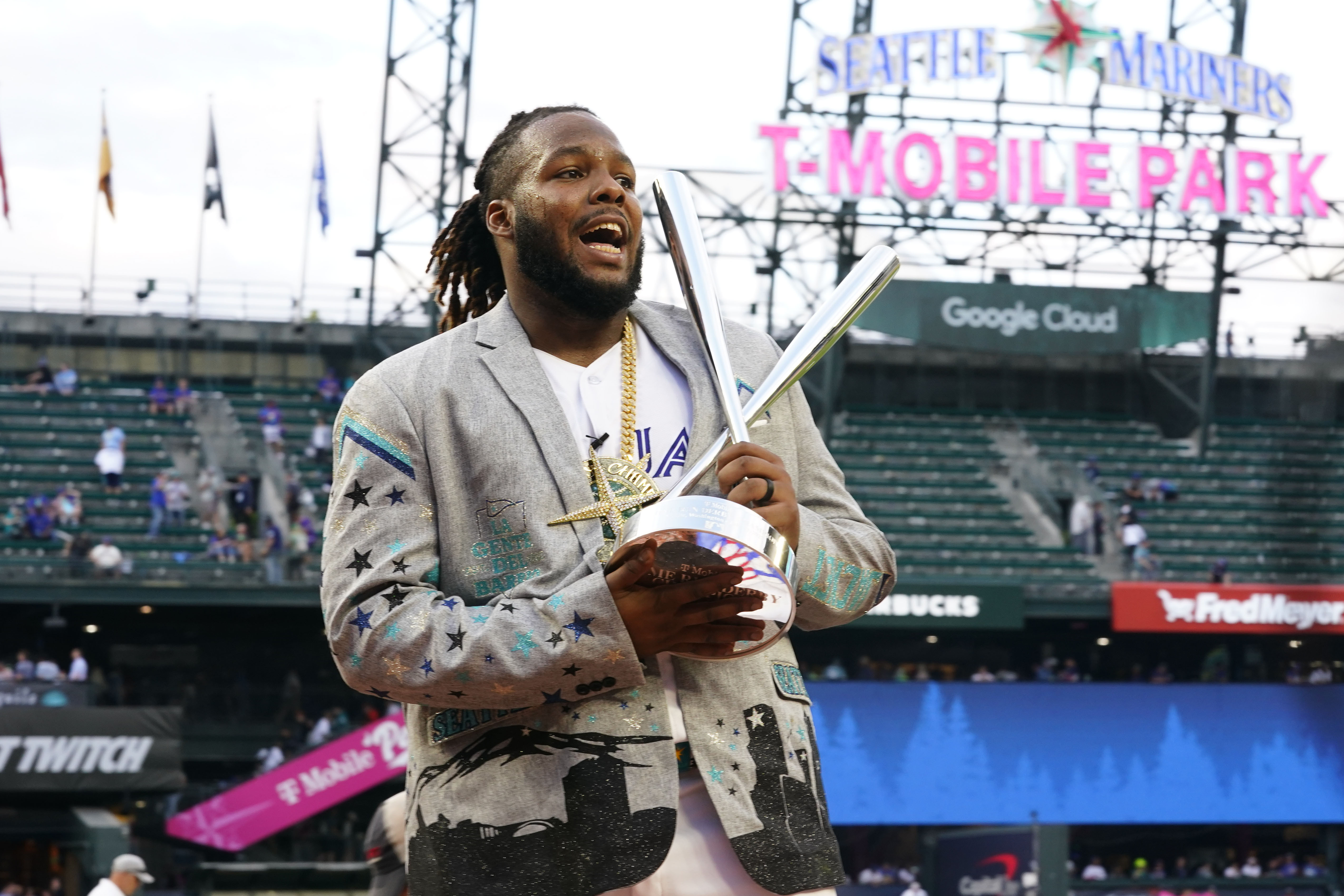 2023 MLB Home Run Derby: Randy Arozarena, Vlad Guerrero Jr. advance to  finals after Julio Rodriguez sets single-round record - BVM Sports