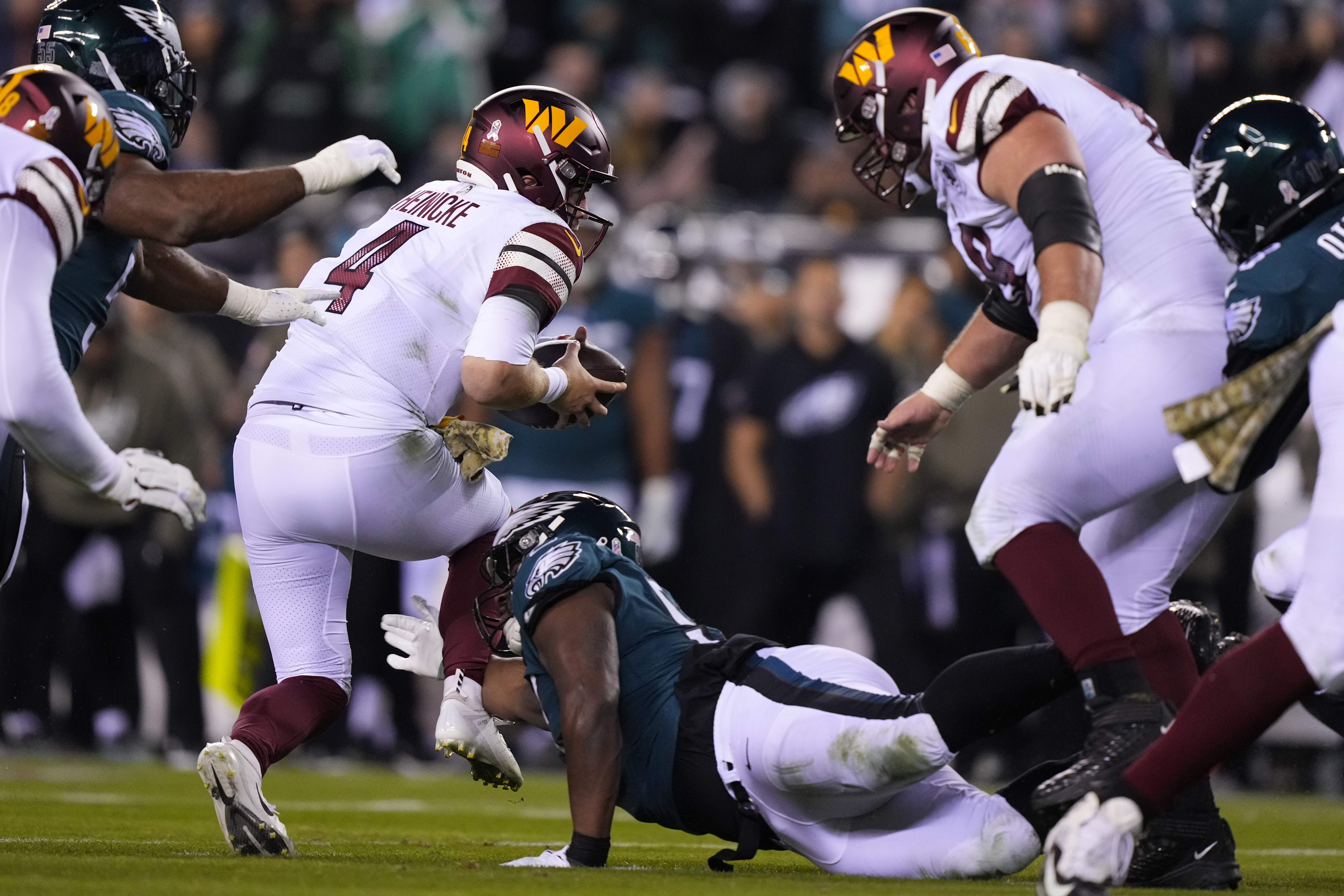 Commanders end sloppy Eagles' perfect season 32-21 – The Denver Post