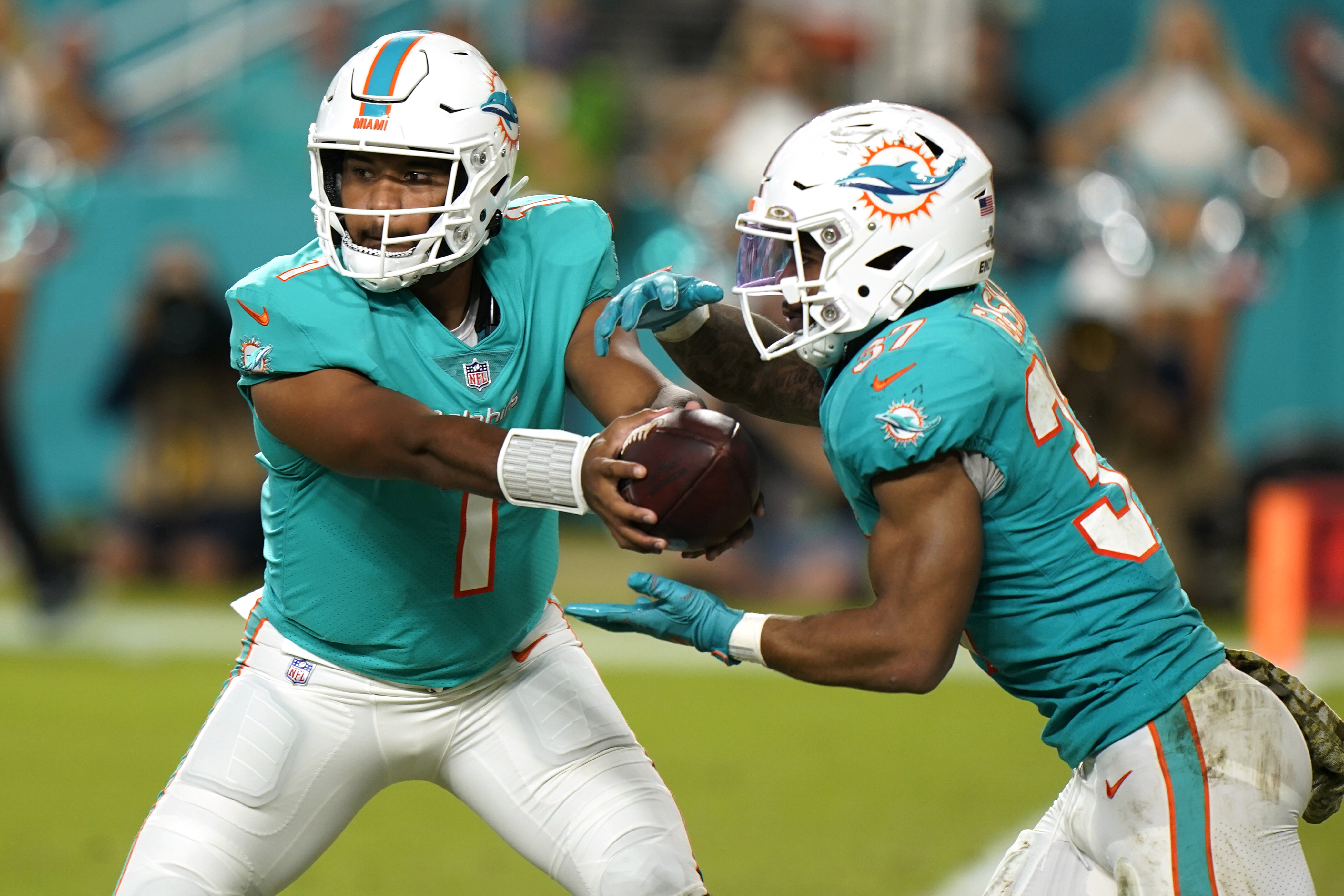 Dolphins win third straight, top Jets 24-17